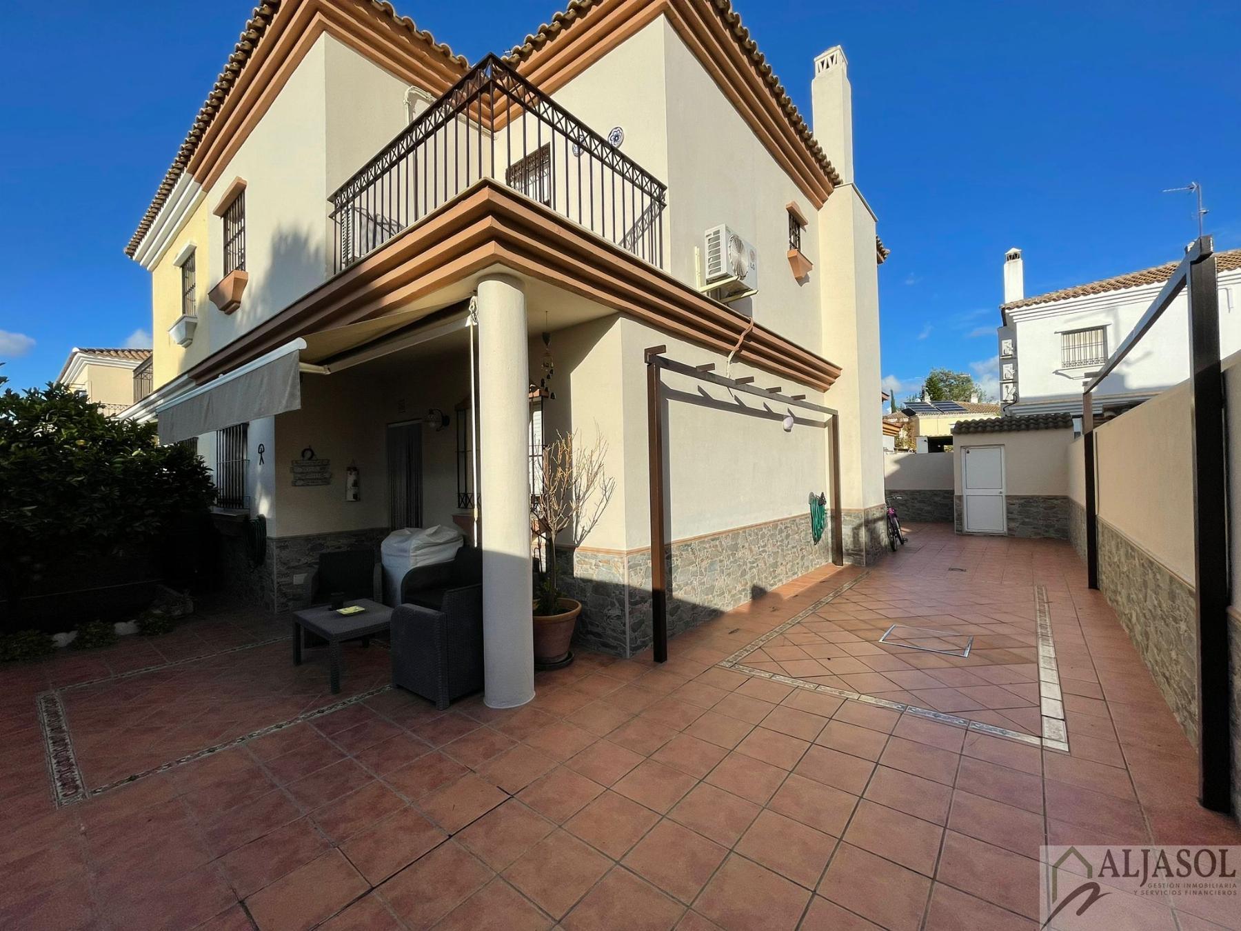 For sale of chalet in Gelves