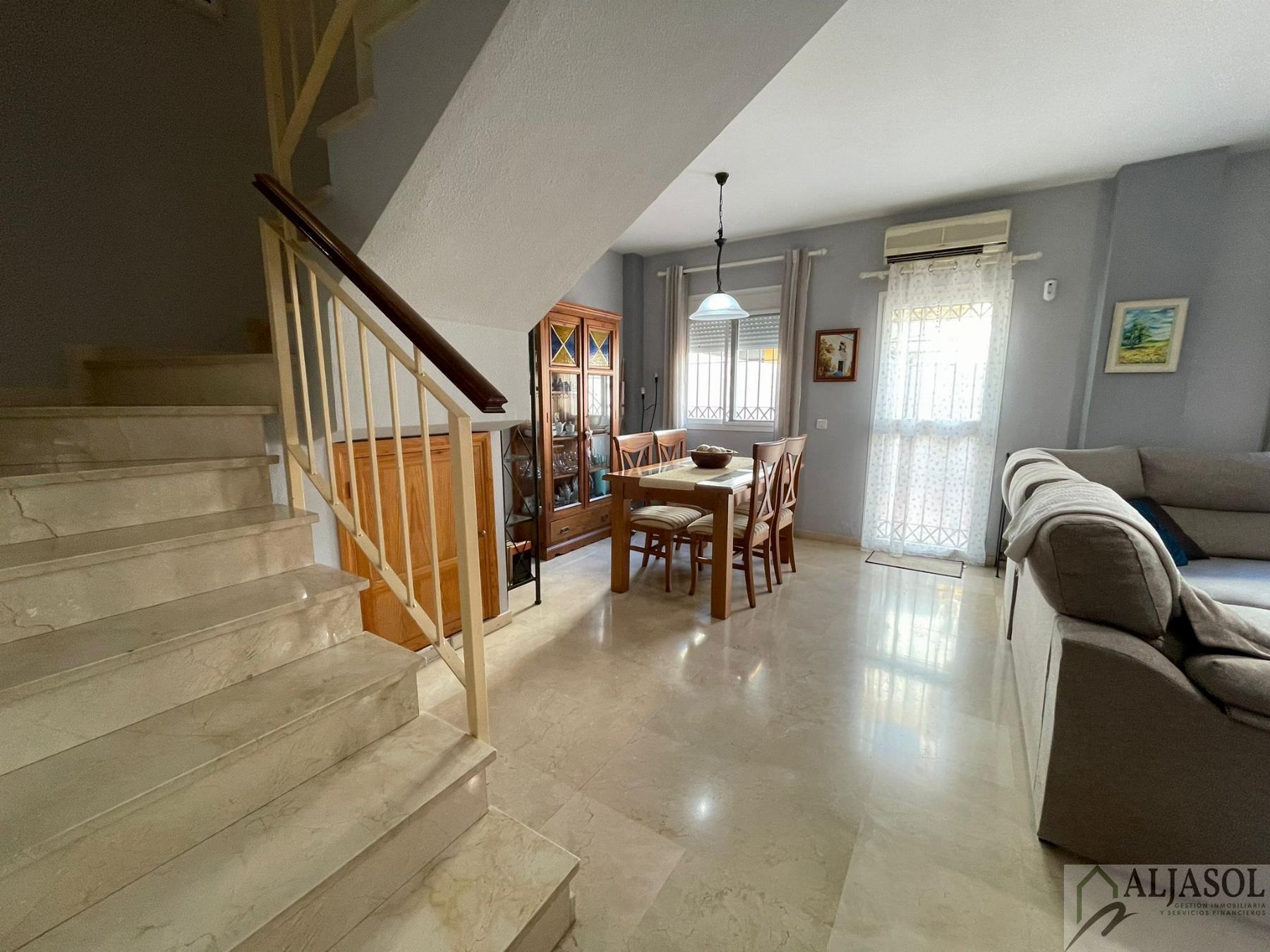 For sale of chalet in Gelves