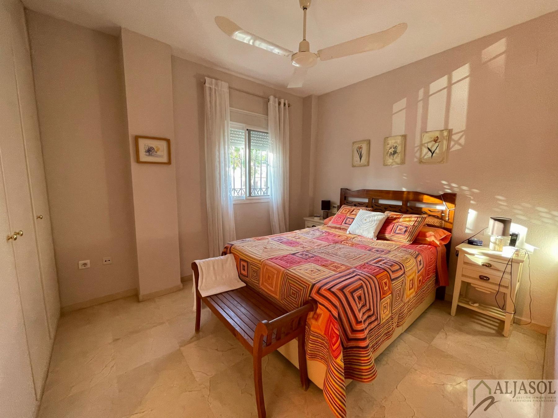 For sale of chalet in Gelves
