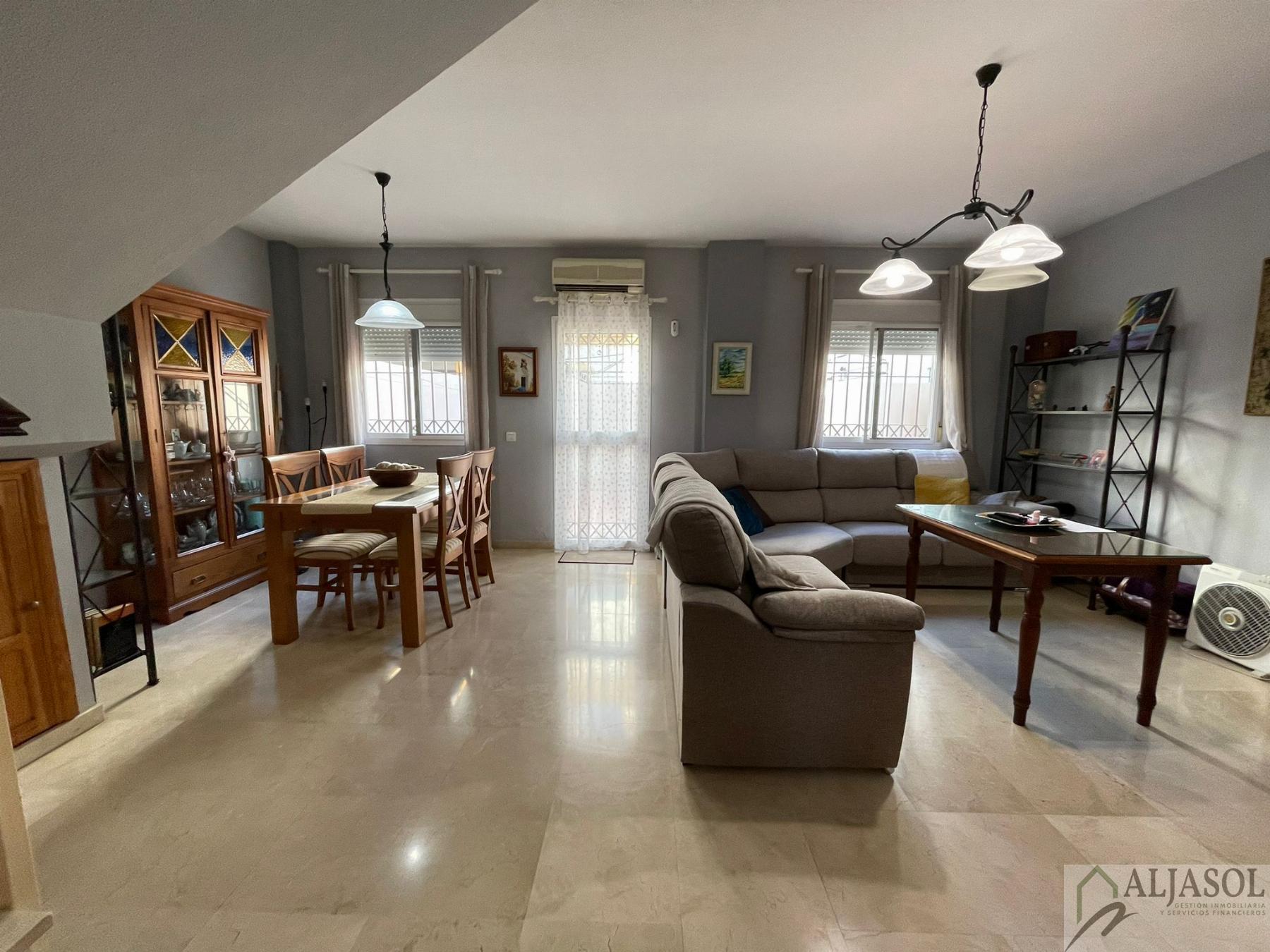 For sale of chalet in Gelves