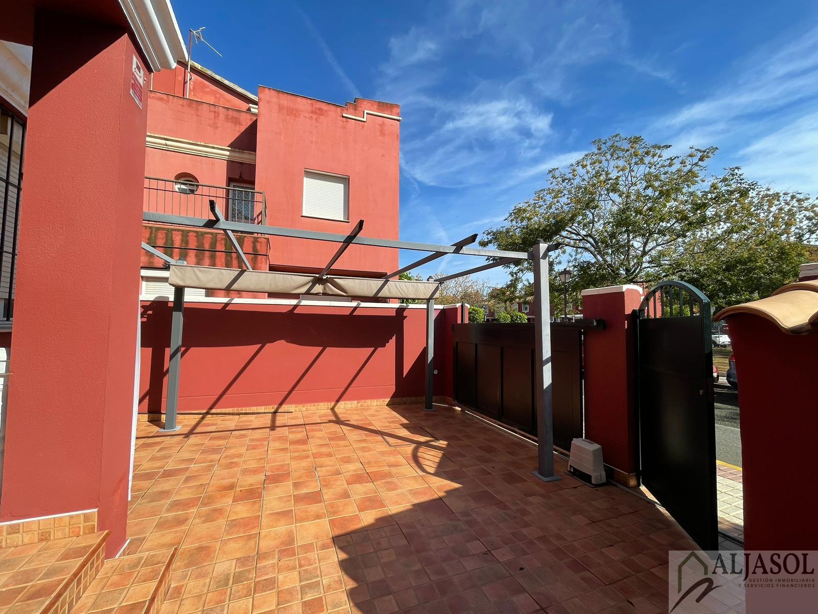 For sale of house in Bollullos de la Mitación
