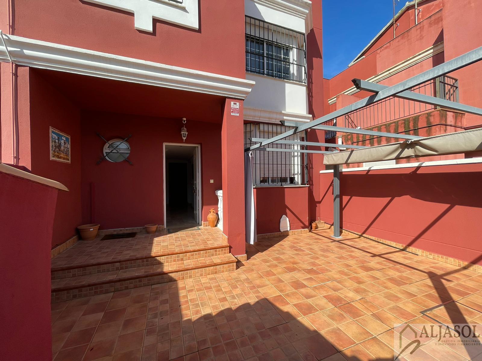 For sale of house in Bollullos de la Mitación