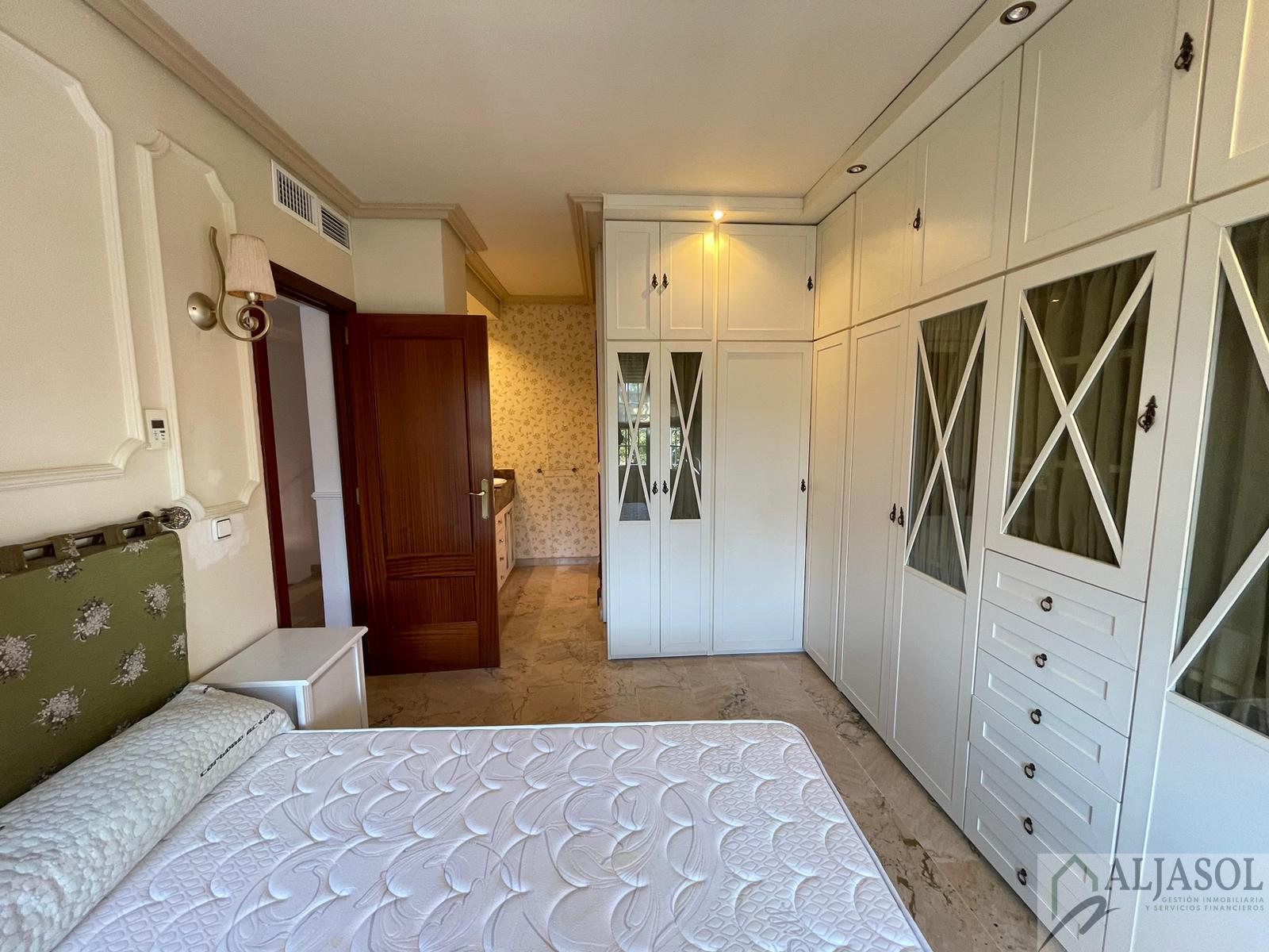 For sale of house in Bollullos de la Mitación