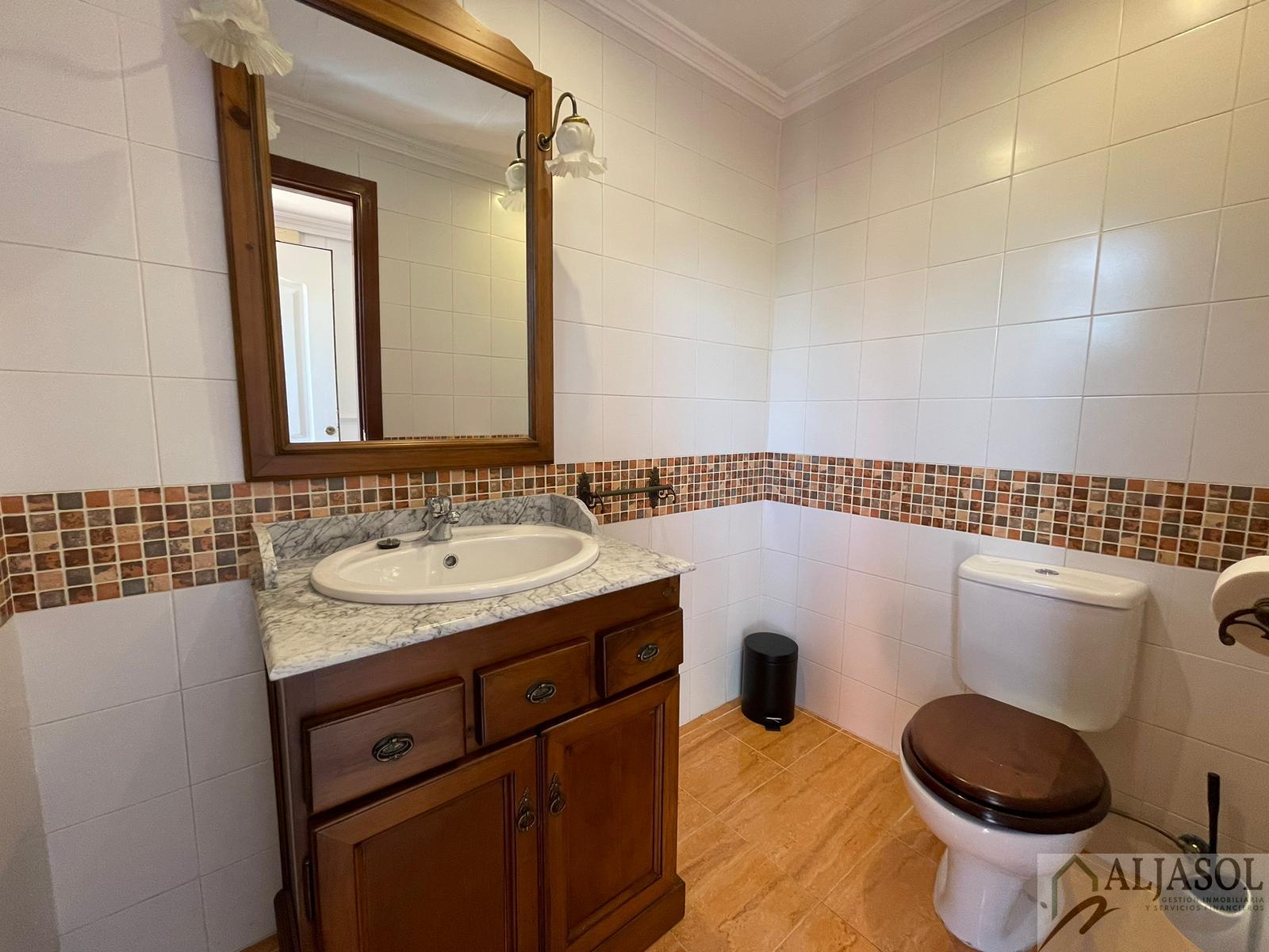 For sale of house in Bollullos de la Mitación