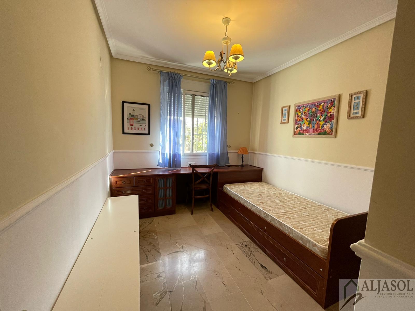 For sale of house in Bollullos de la Mitación