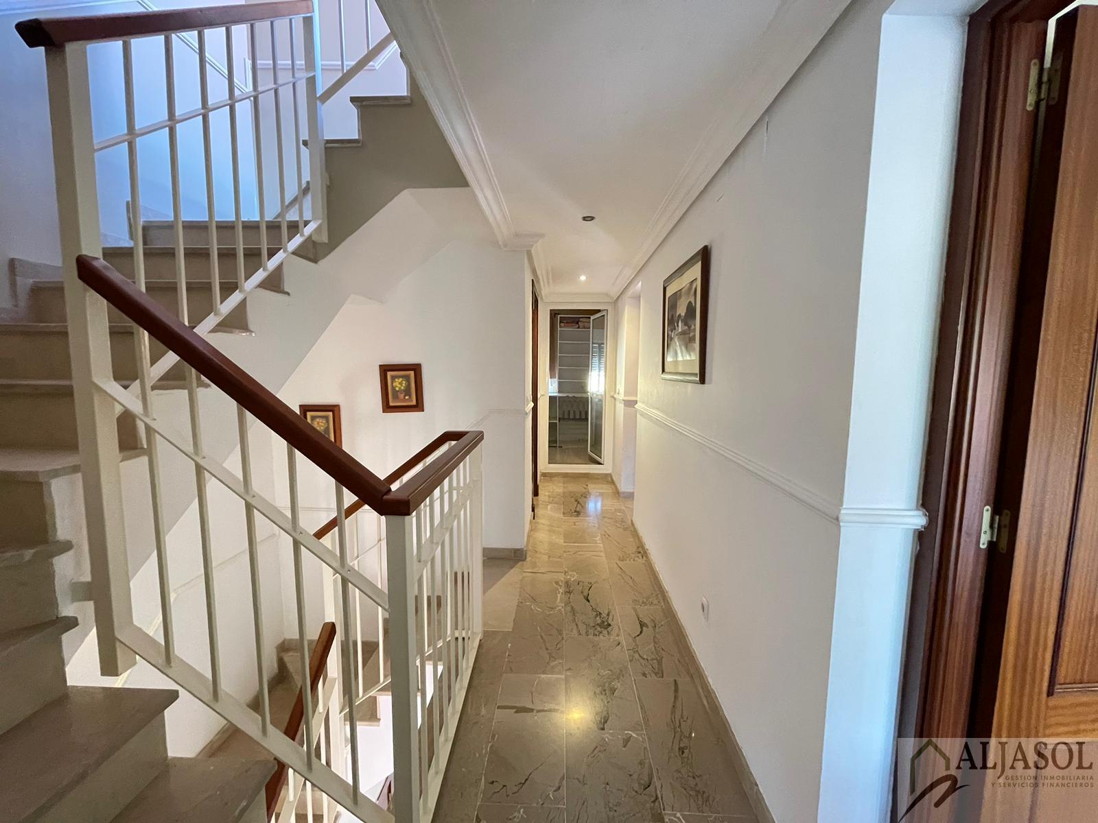 For sale of house in Bollullos de la Mitación