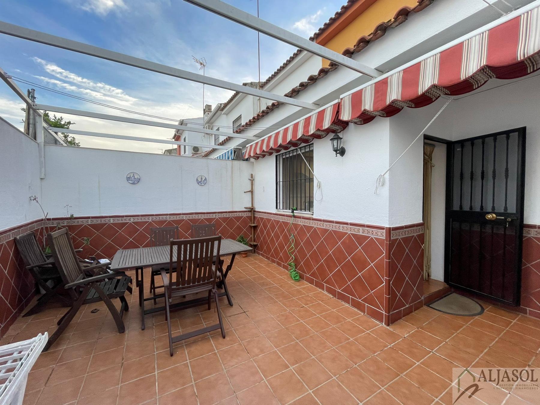 Venta de casa en Villanueva del Ariscal