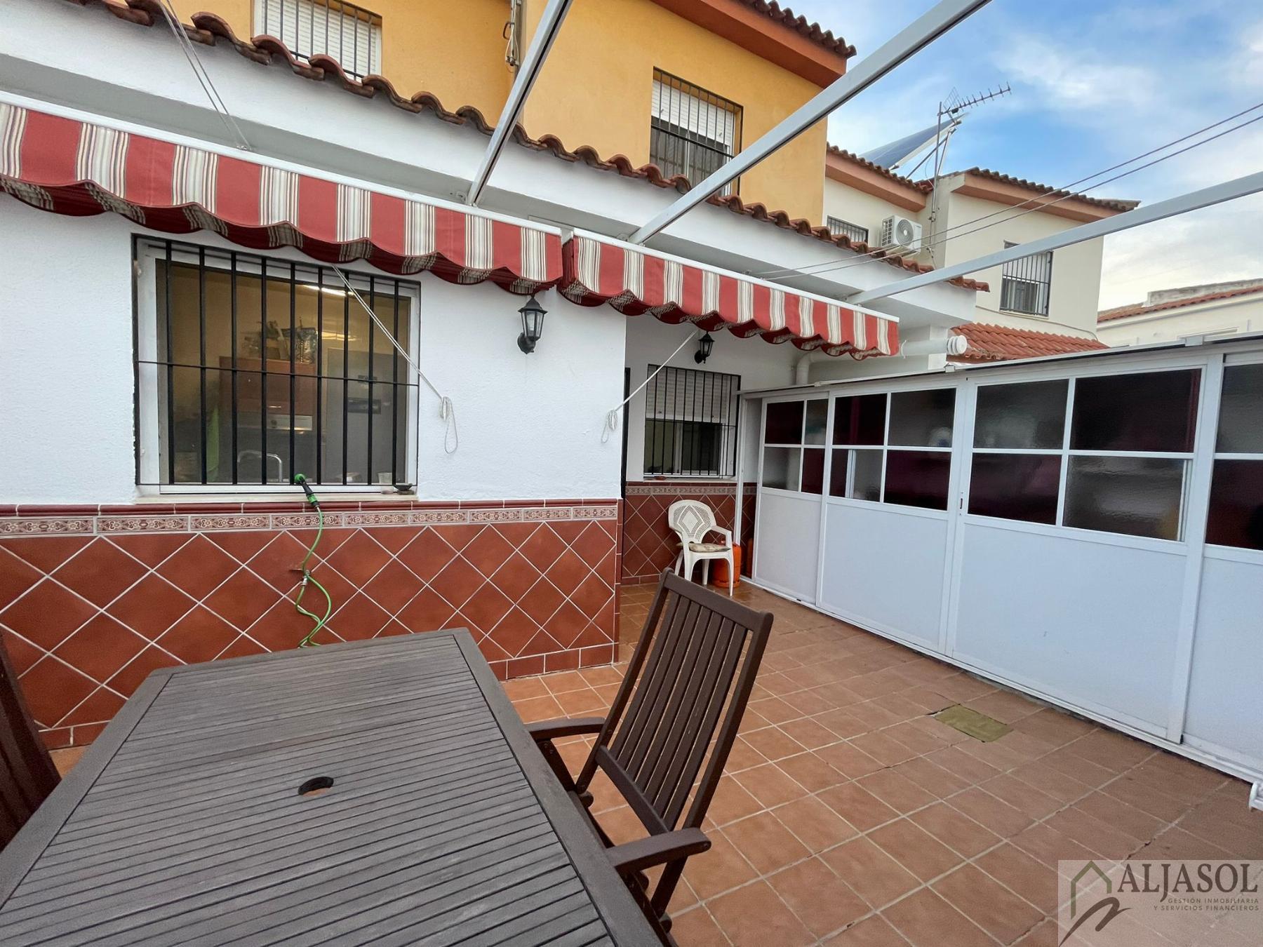 Venta de casa en Villanueva del Ariscal