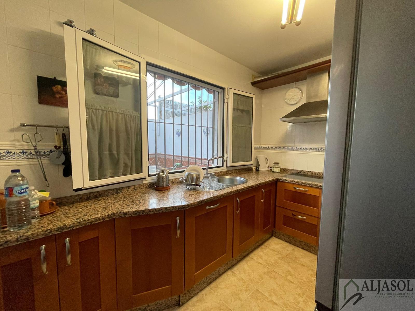 Venta de casa en Villanueva del Ariscal