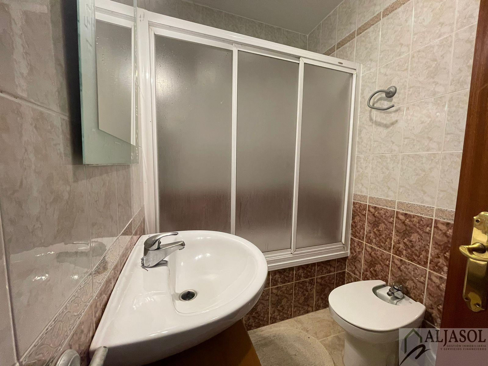 Venta de casa en Villanueva del Ariscal