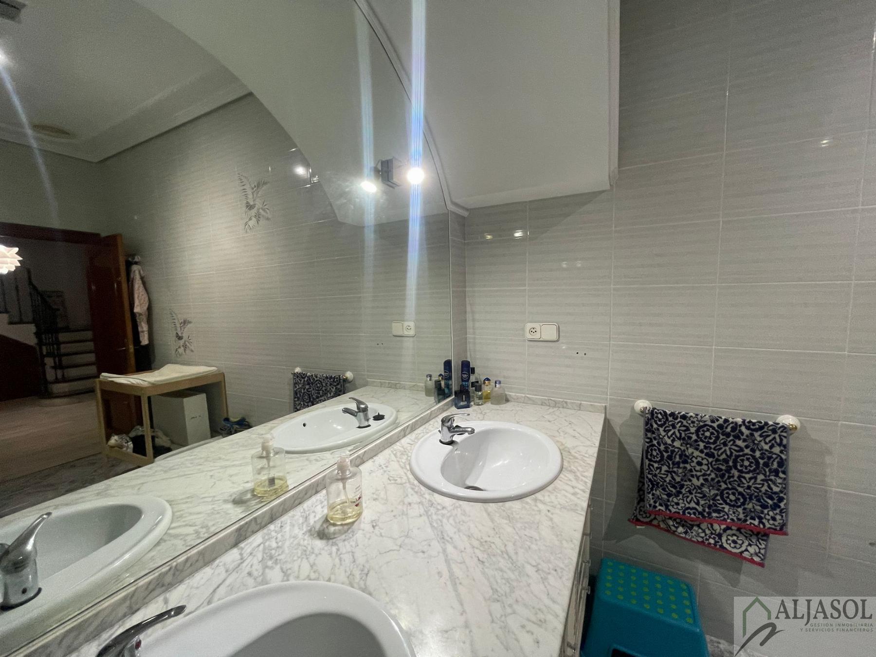 Venta de casa en Olivares