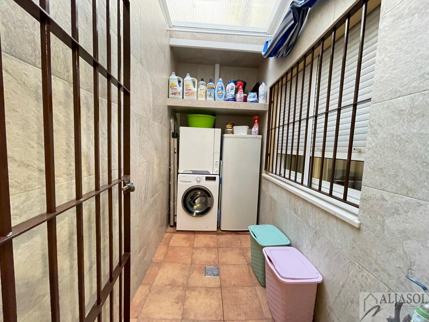 For sale of house in Gelves