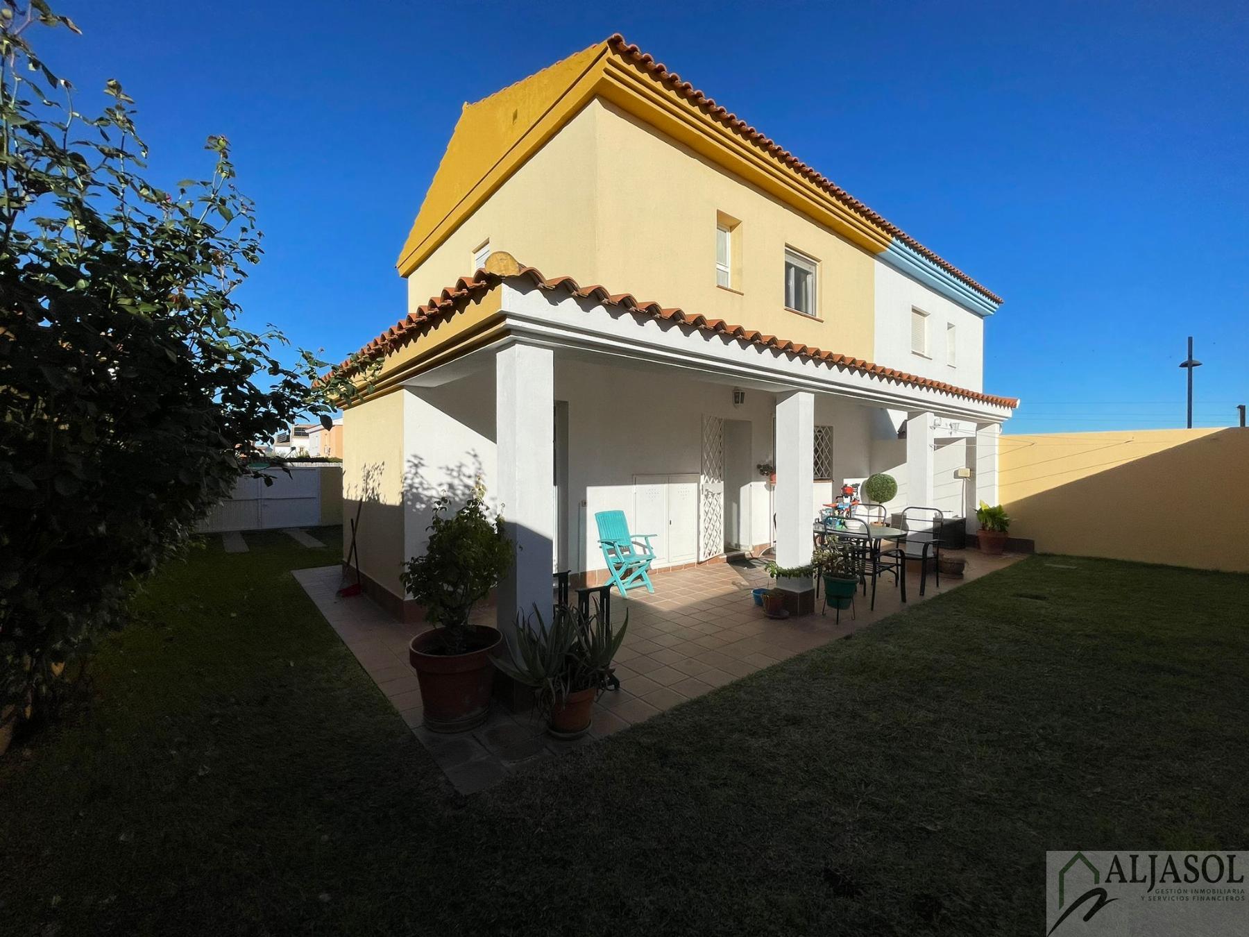 For sale of house in Salteras