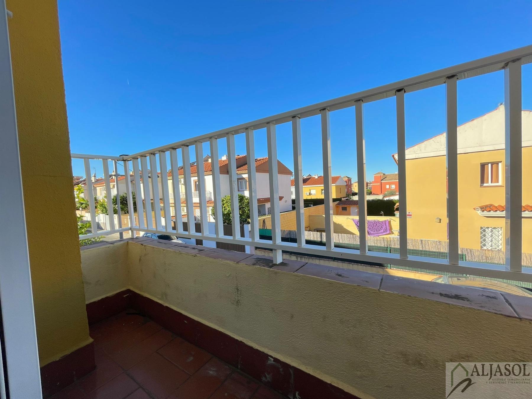 For sale of house in Salteras