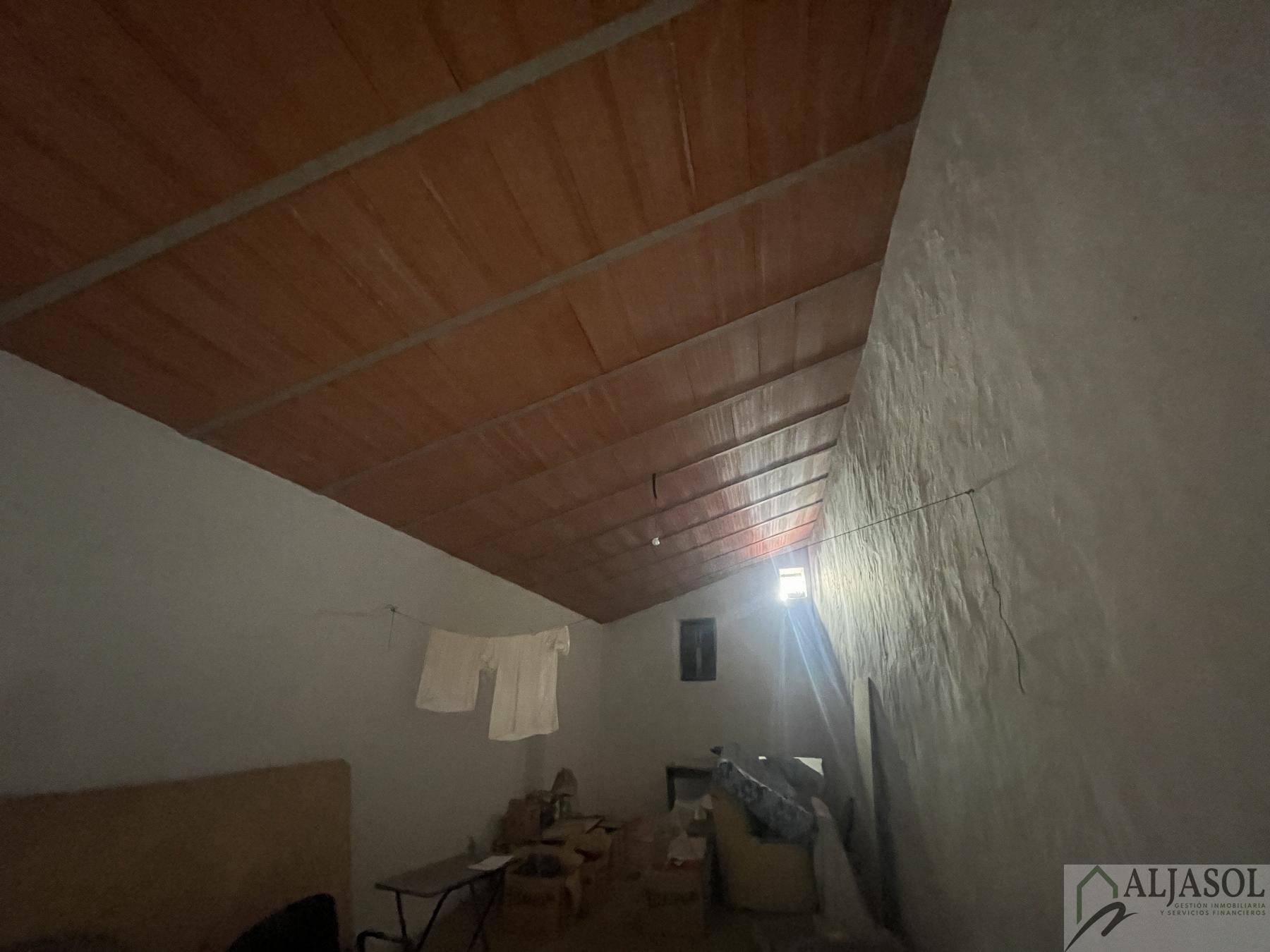 For sale of house in Salteras