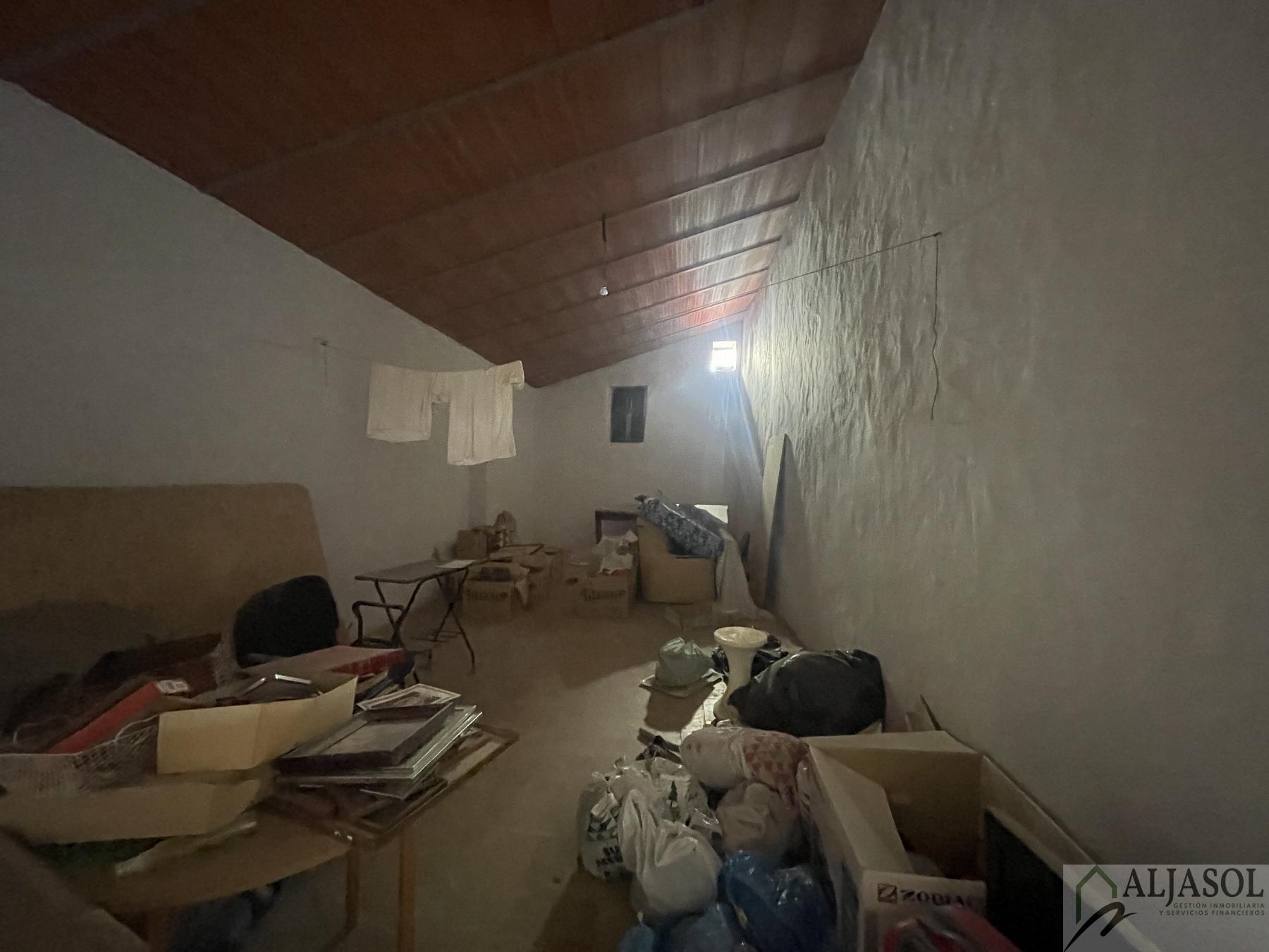 For sale of house in Salteras