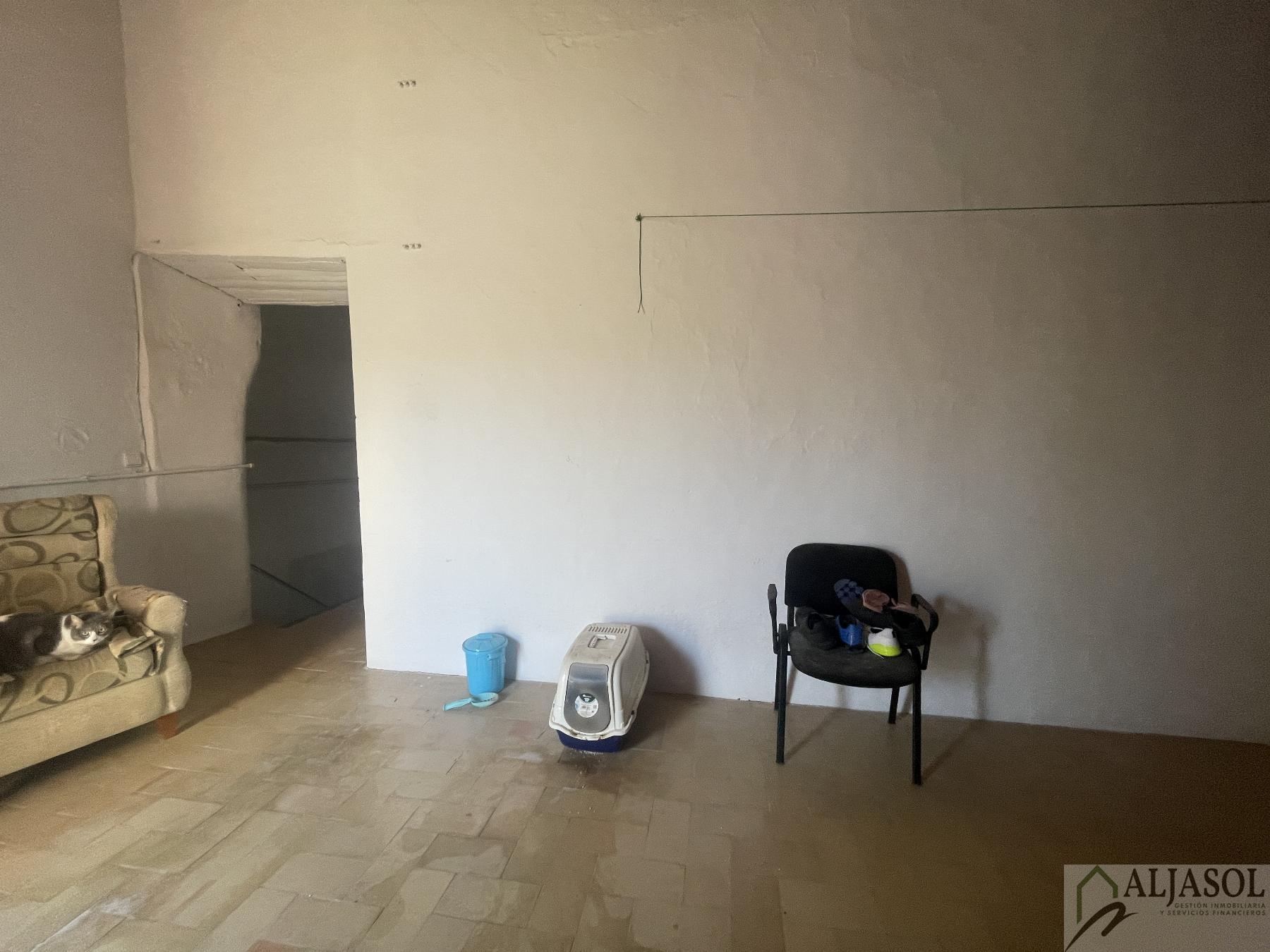 For sale of house in Salteras