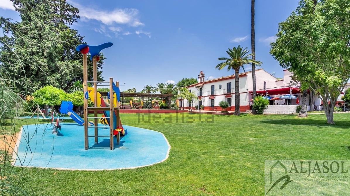 For sale of house in Tomares