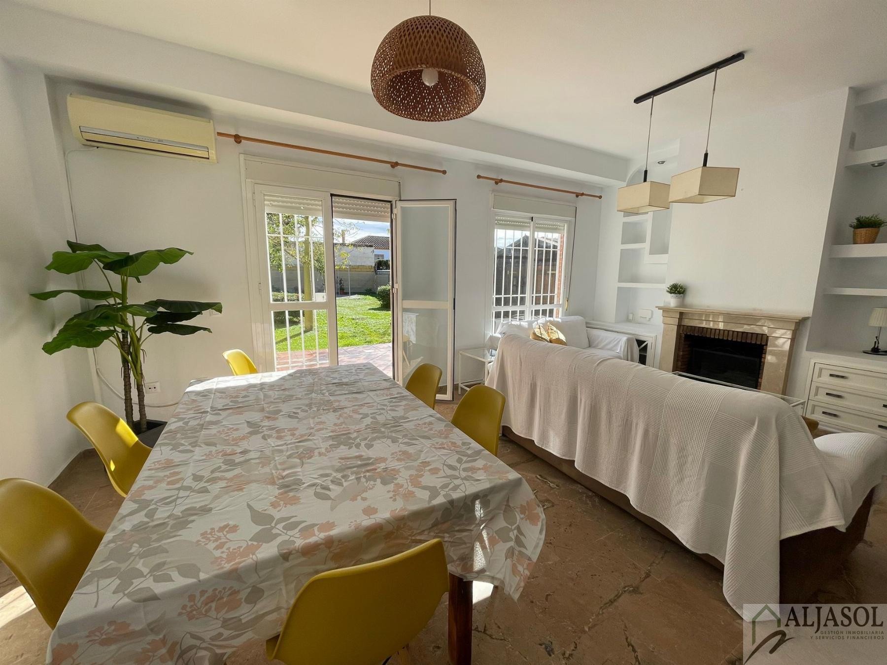 For sale of house in Almensilla