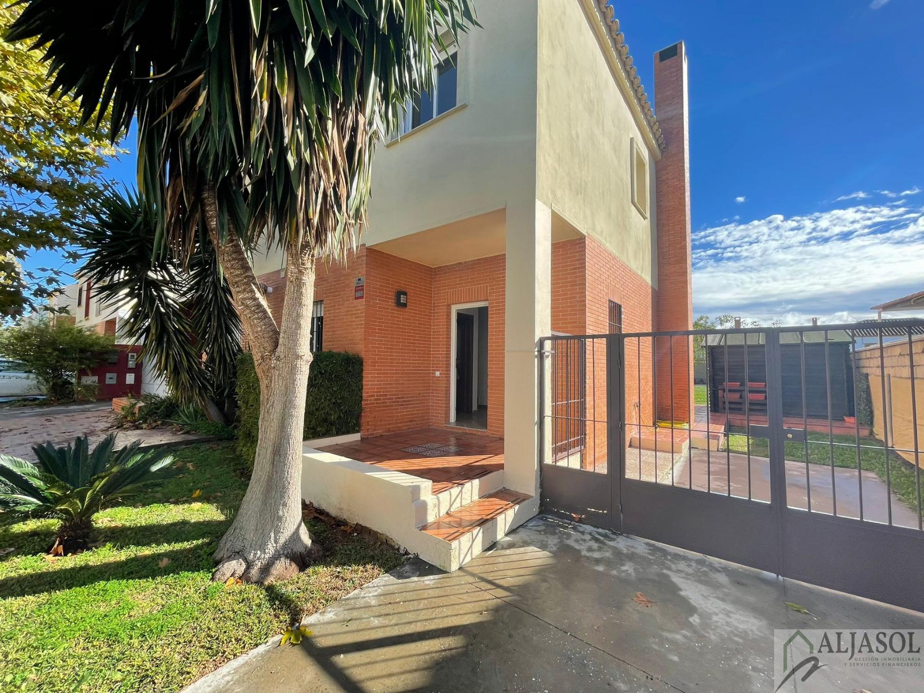 For sale of house in Almensilla