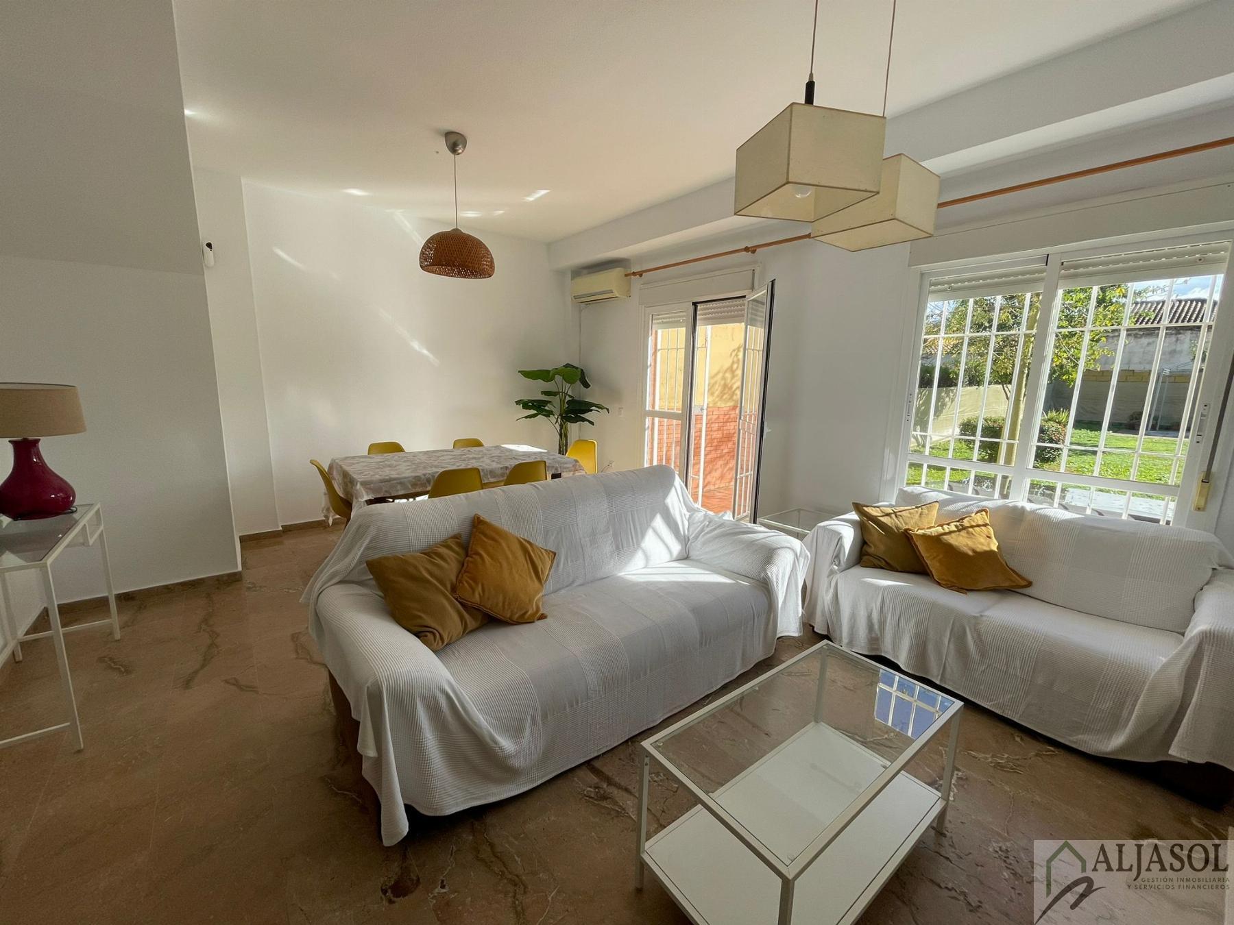 For sale of house in Almensilla