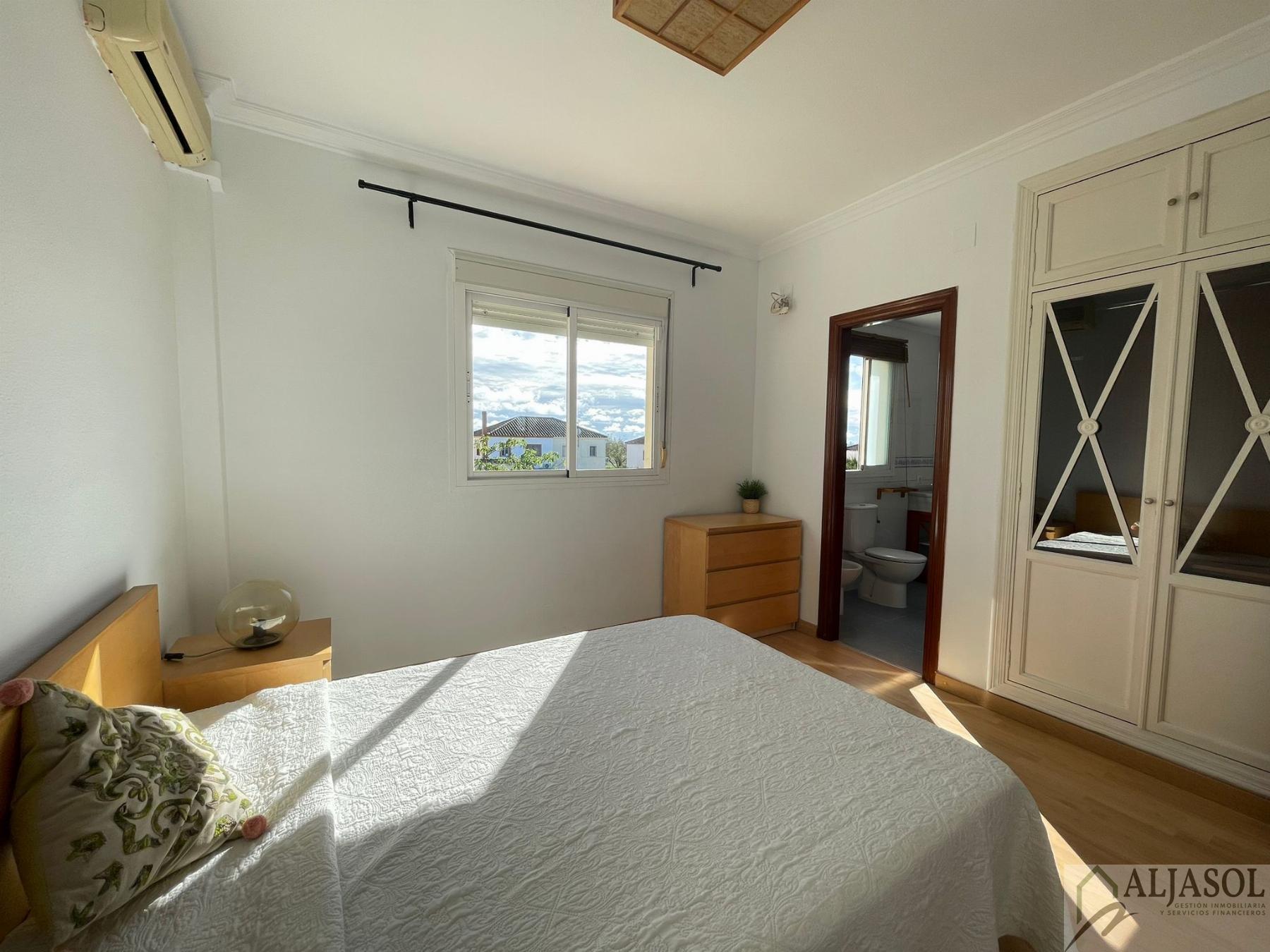 For sale of house in Almensilla