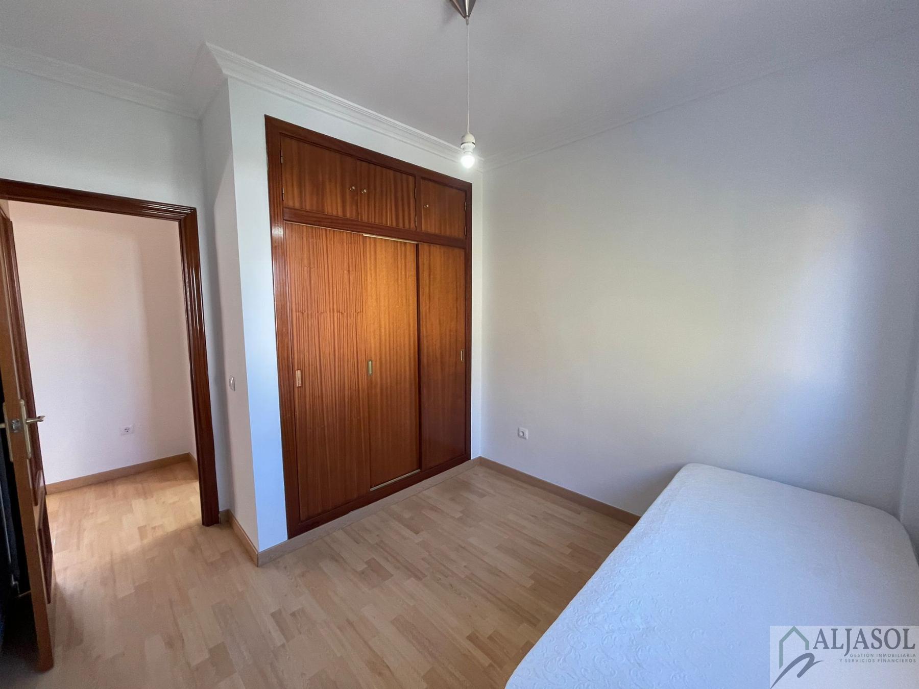 For sale of house in Almensilla