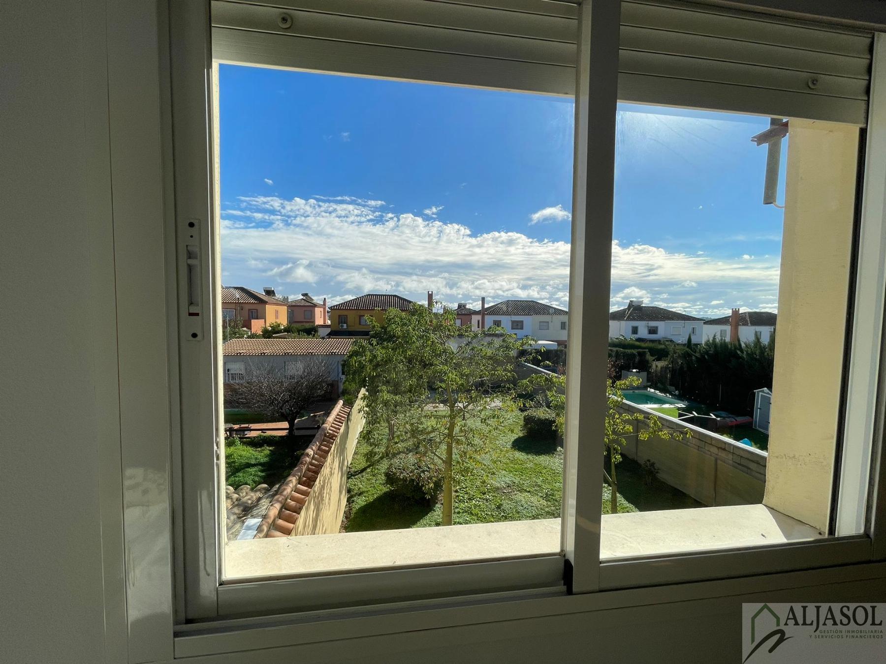 For sale of house in Almensilla