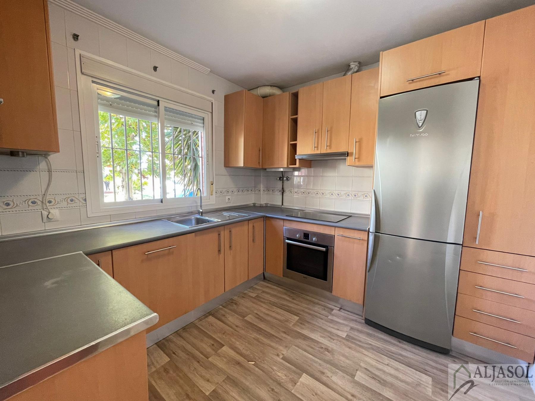 For sale of house in Almensilla