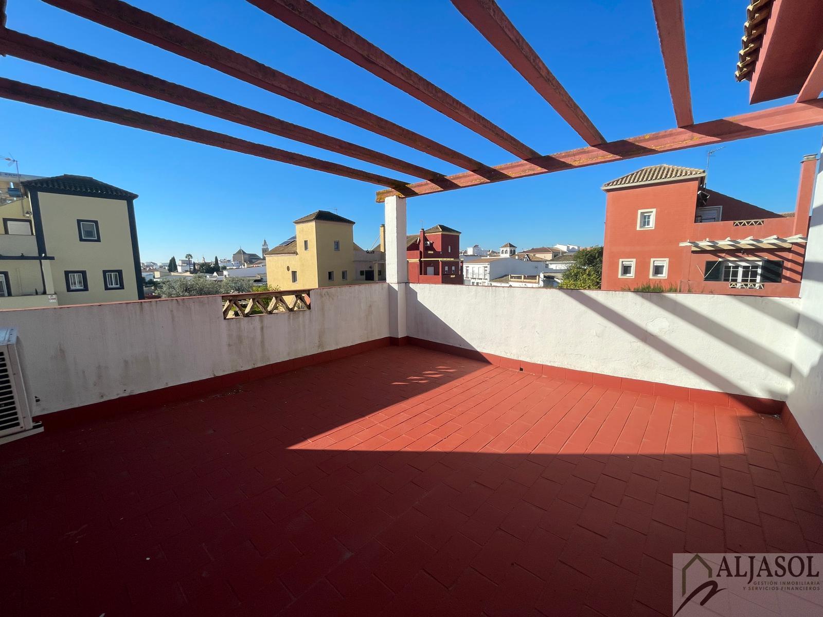 For sale of house in Salteras
