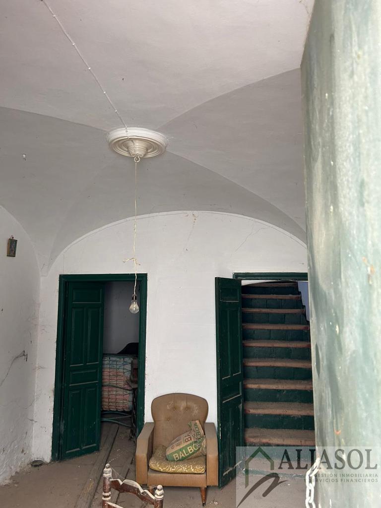 For sale of house in Aroche