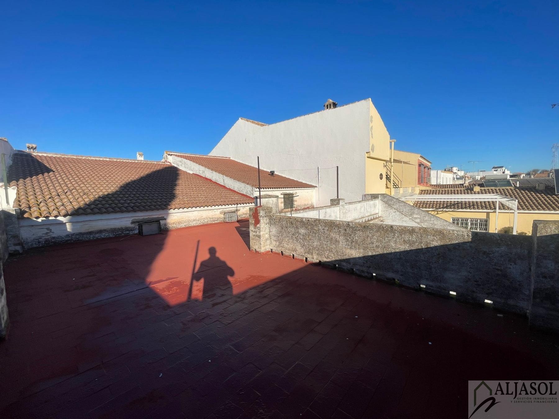 For sale of house in Salteras