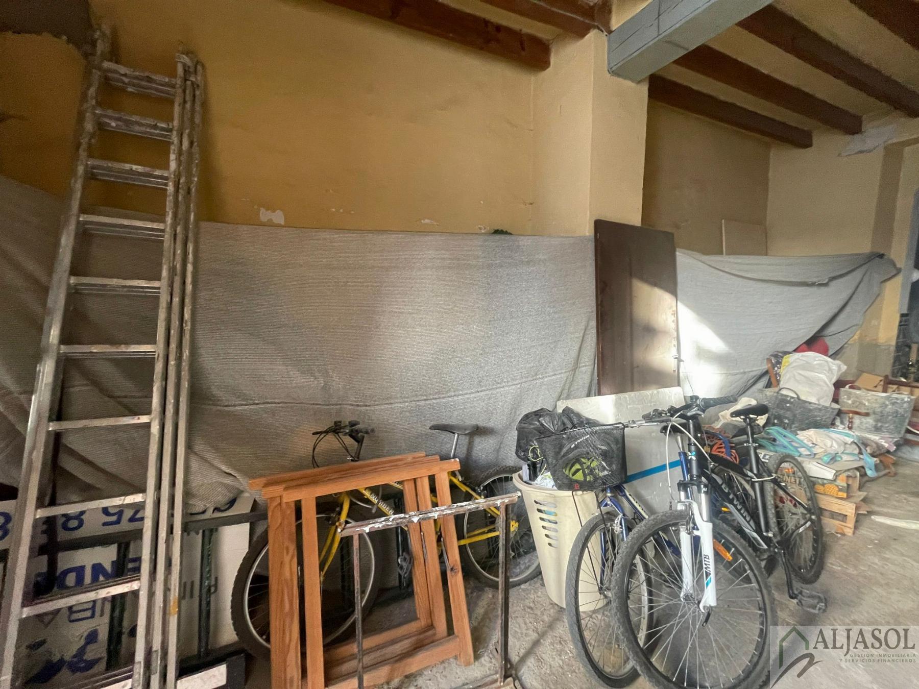 For sale of house in Salteras