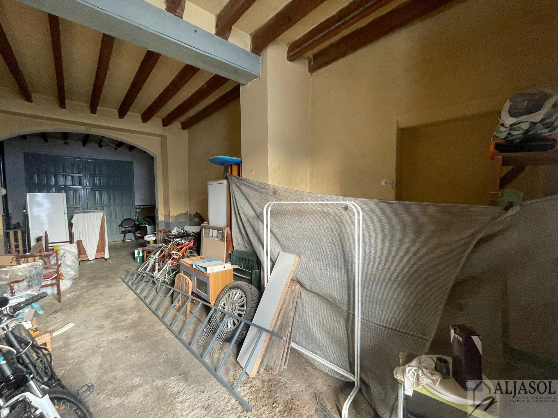 For sale of house in Salteras