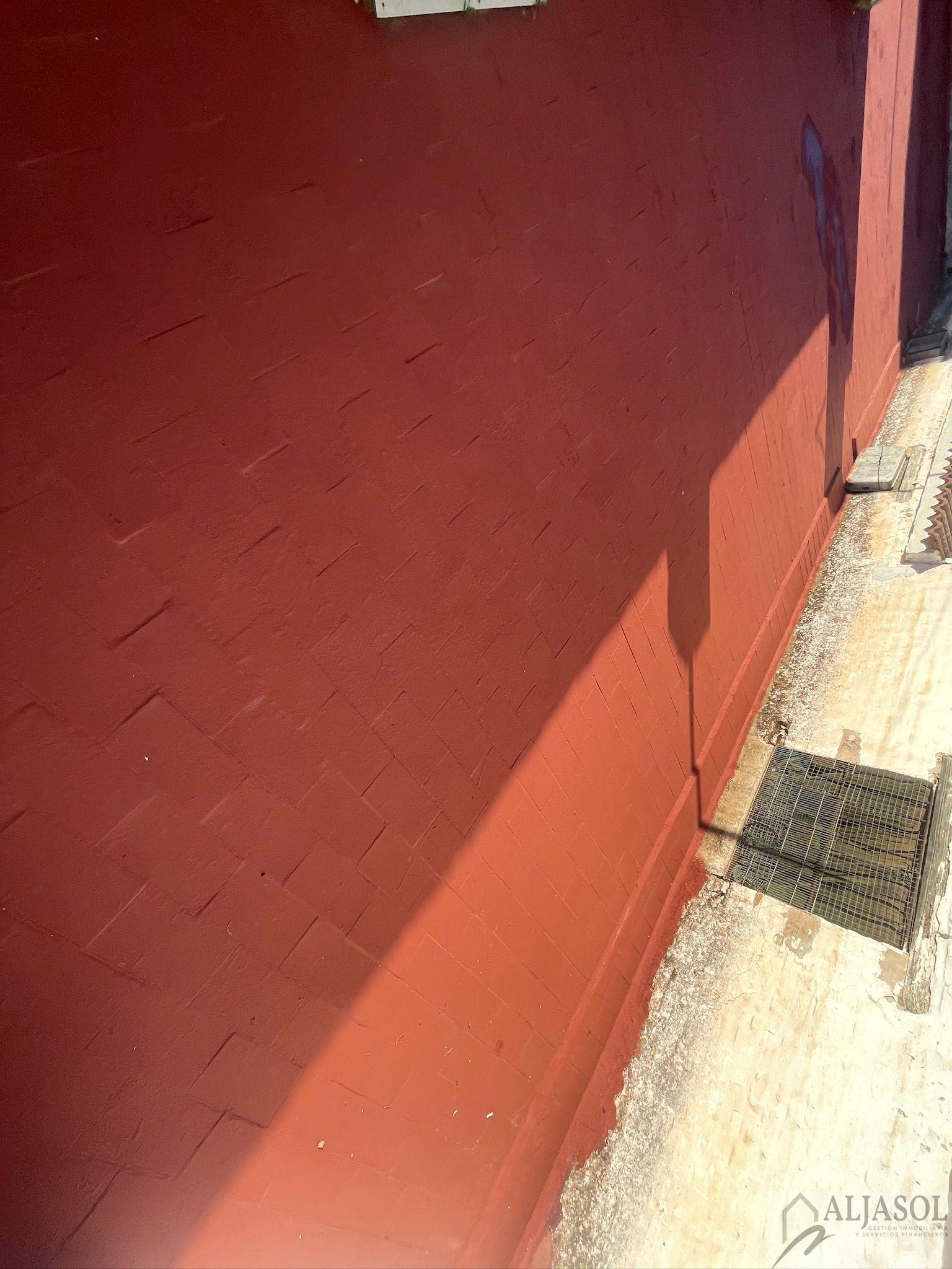 For sale of house in Salteras