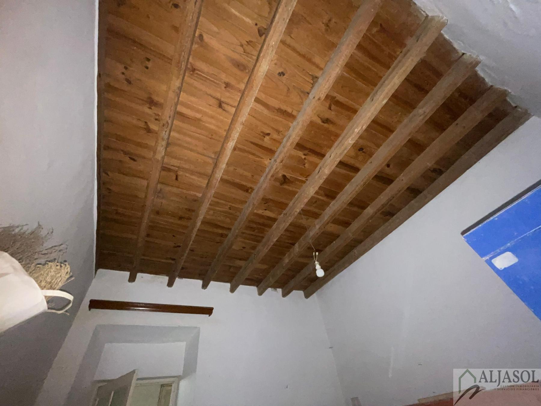 For sale of house in Salteras