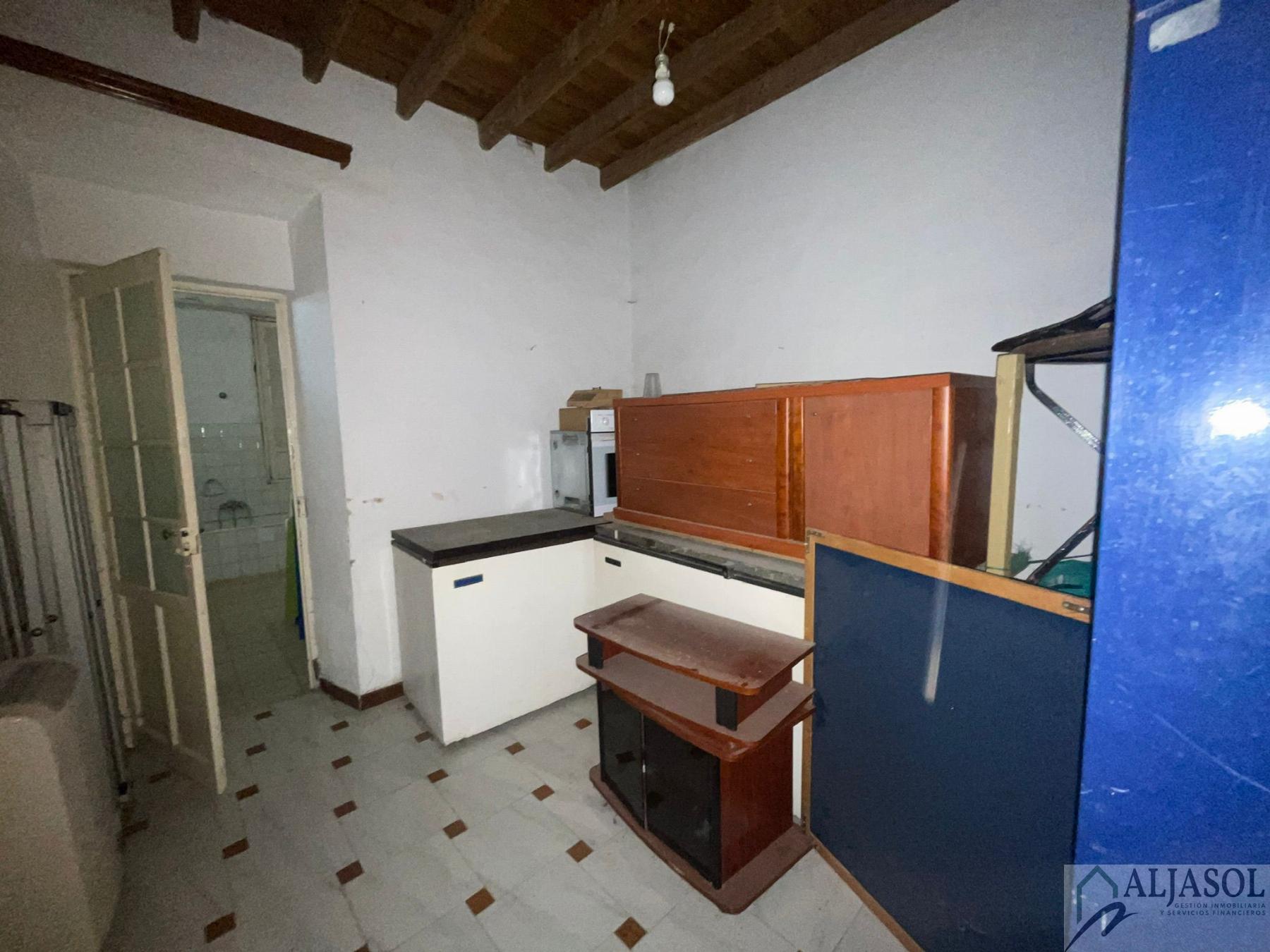 For sale of house in Salteras