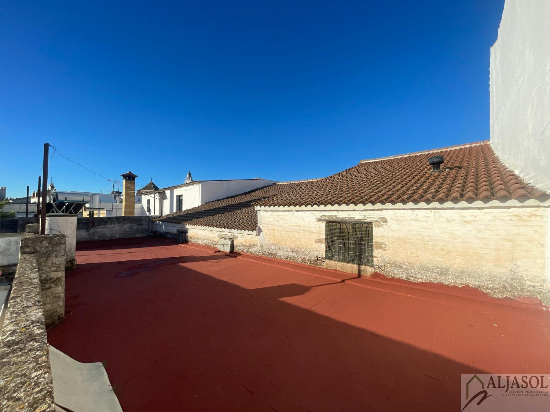 For sale of house in Salteras