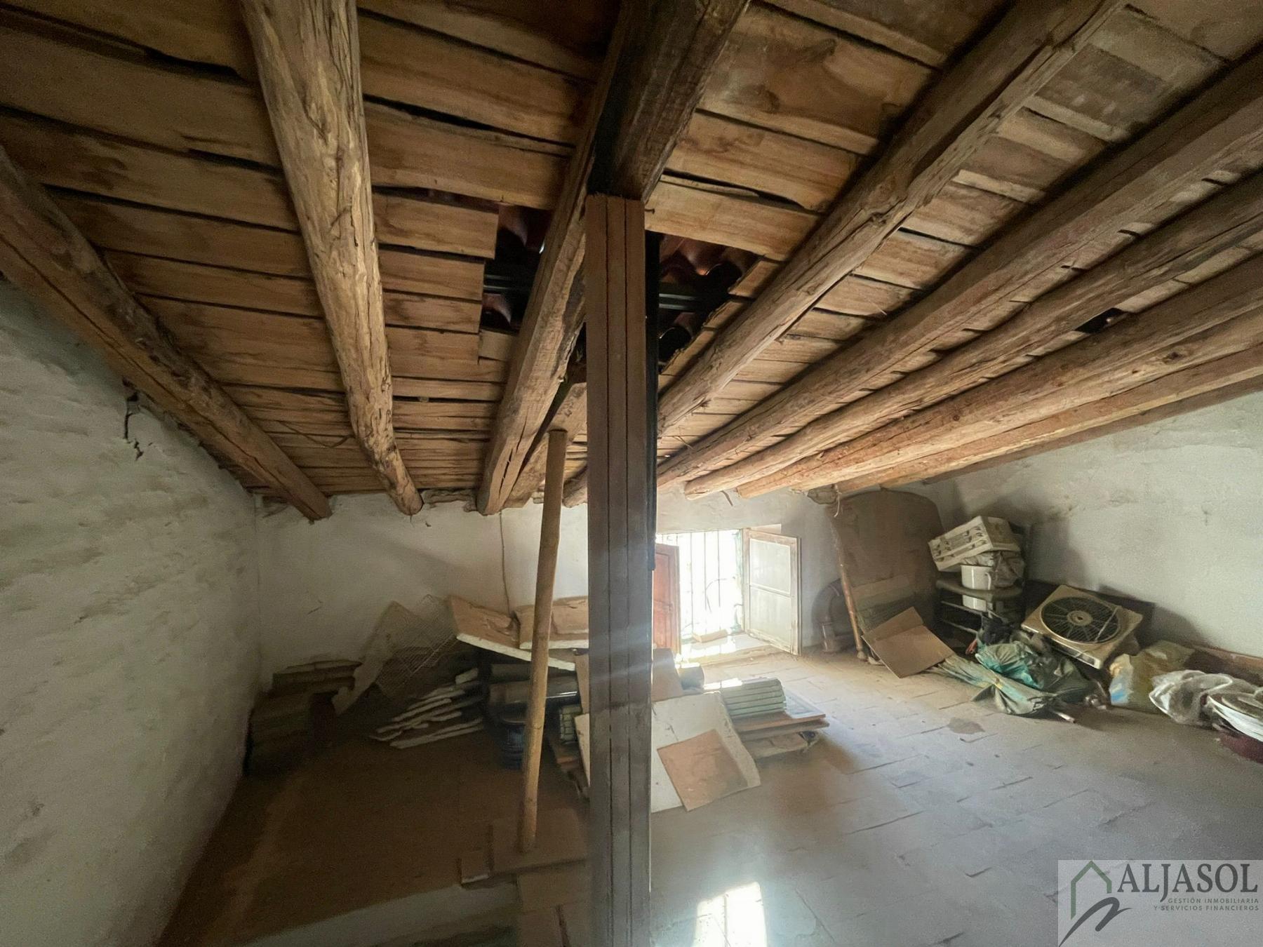 For sale of house in Salteras