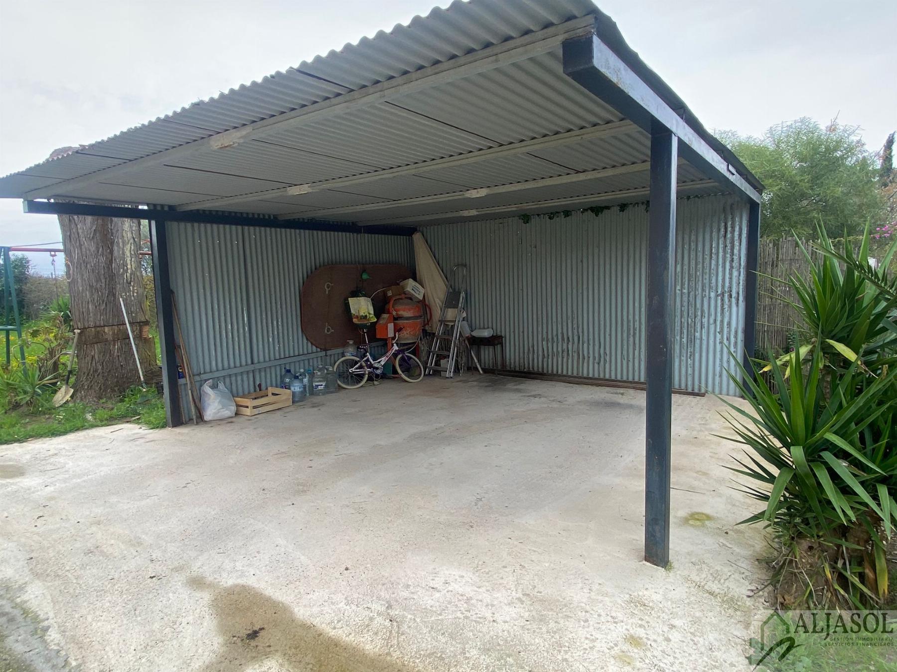 For sale of rural property in Hinojos