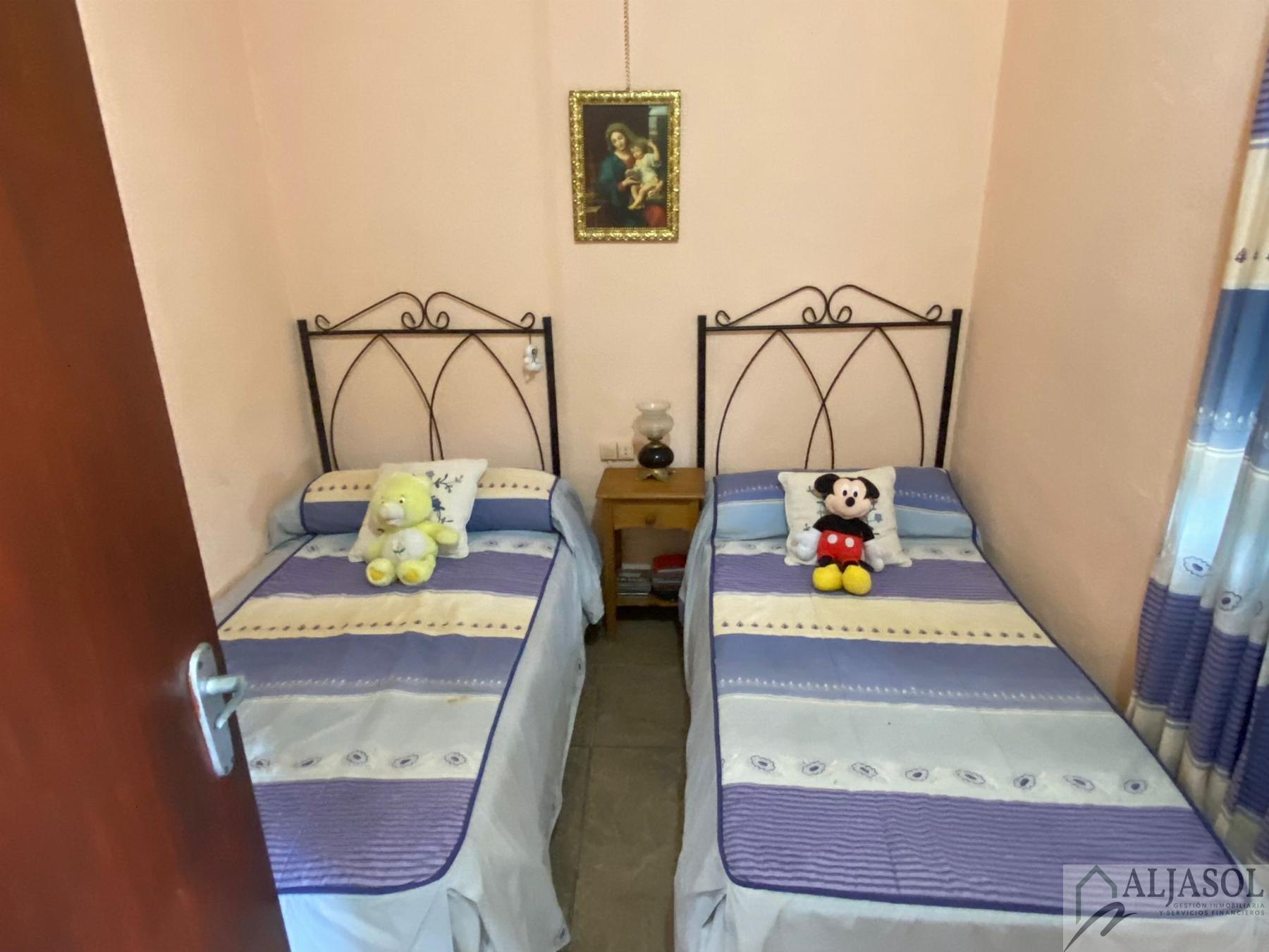 For sale of rural property in Hinojos