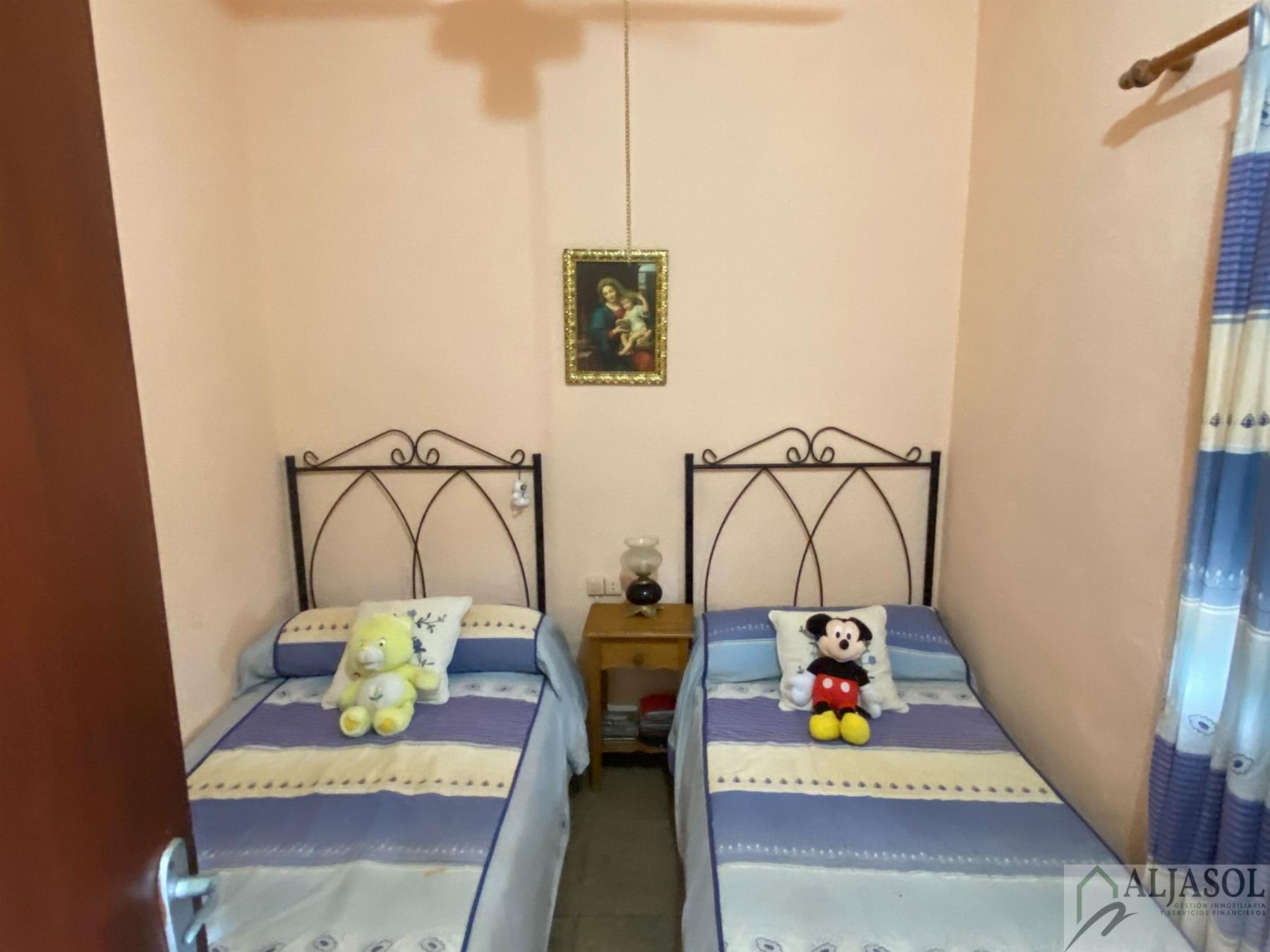 For sale of rural property in Hinojos