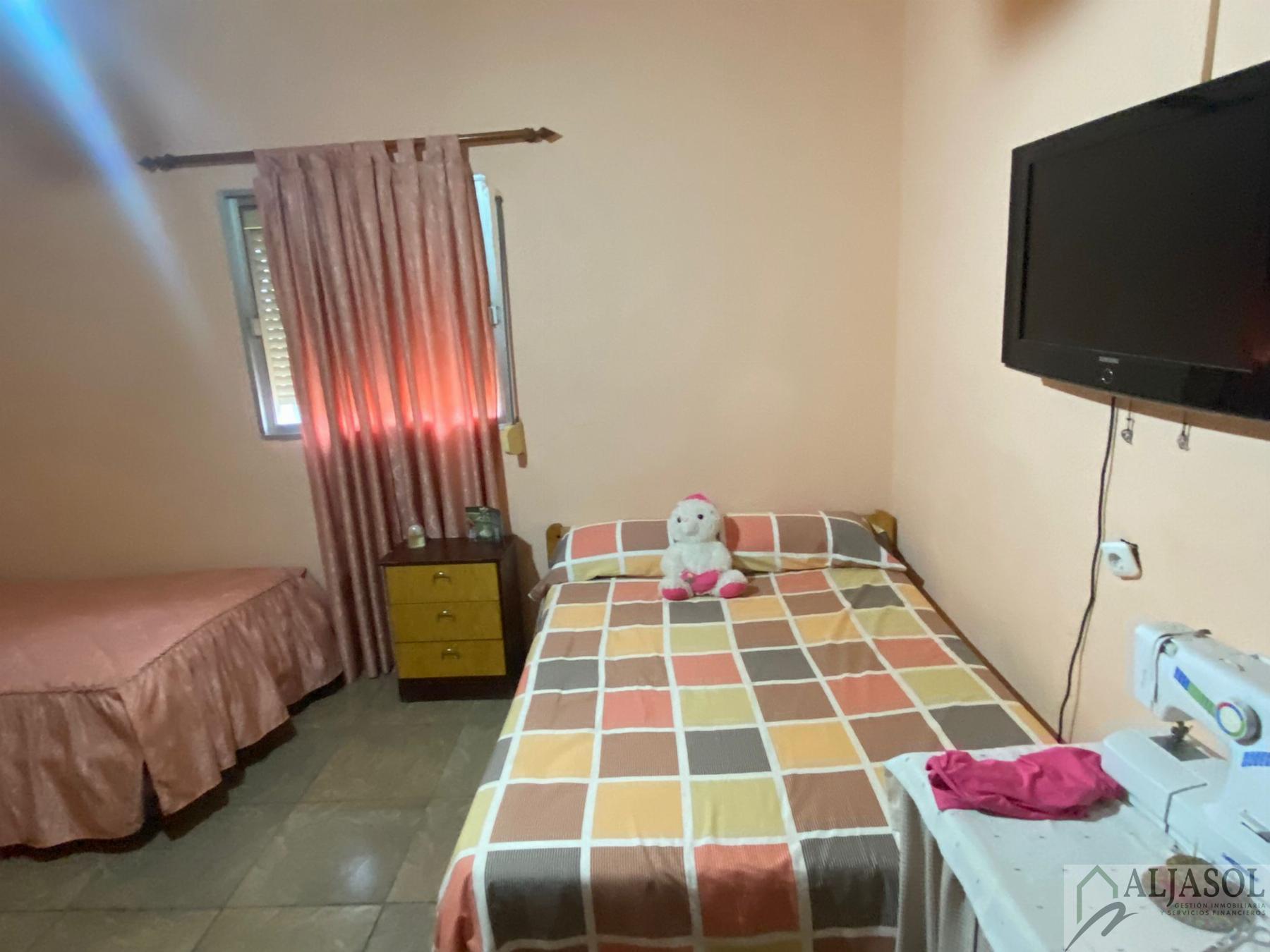 For sale of rural property in Hinojos