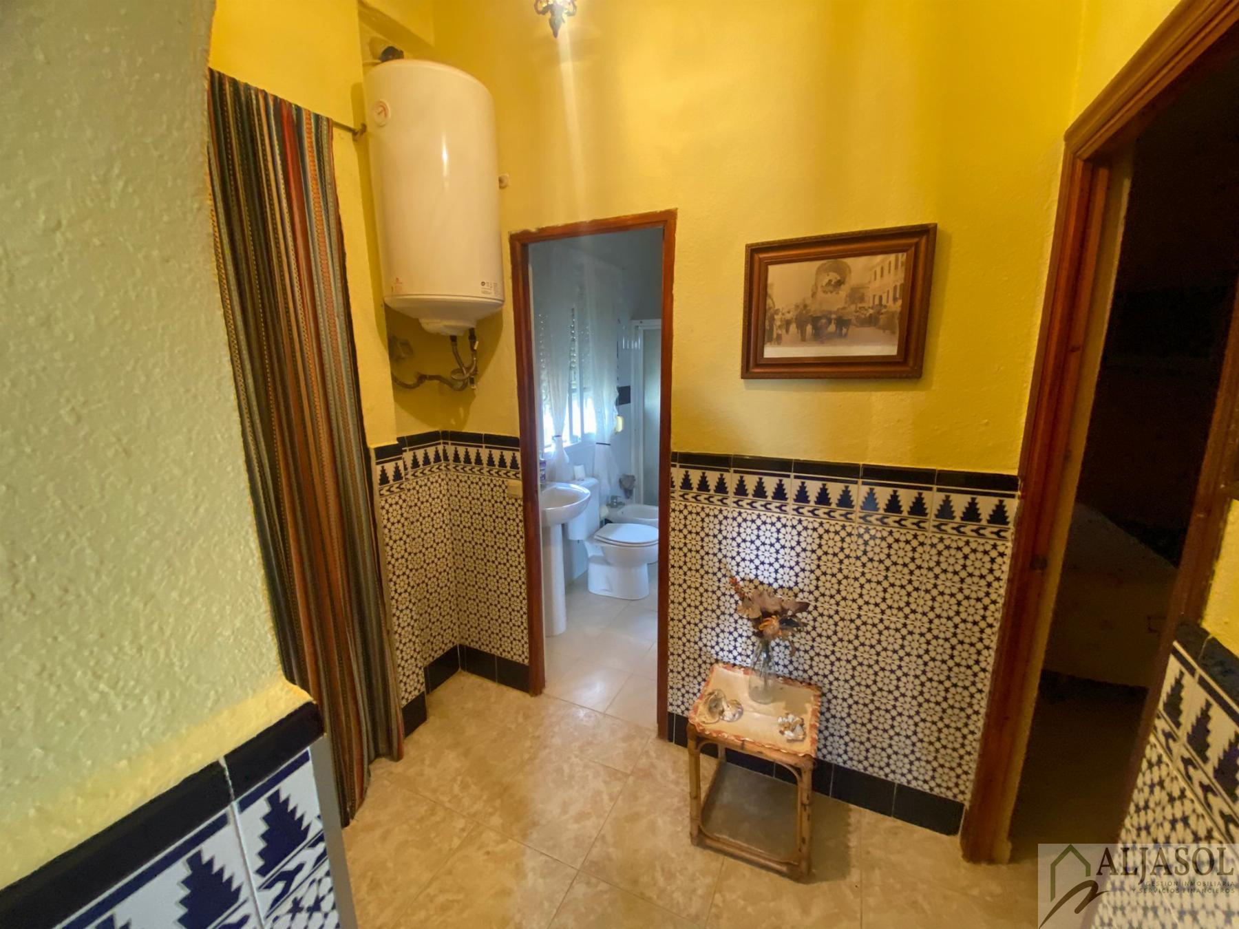 For sale of rural property in Hinojos