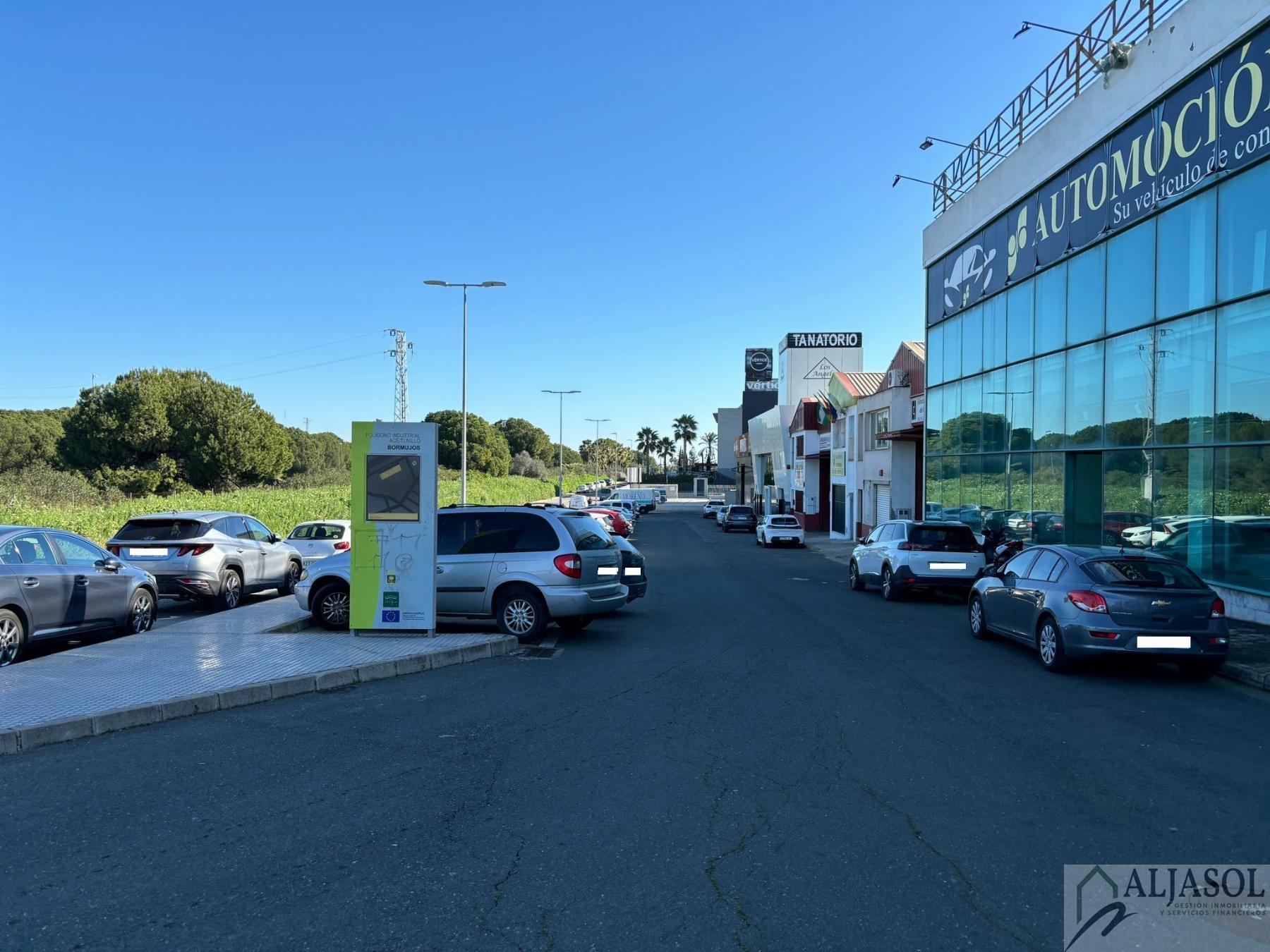 Venta de nave industrial en Bormujos