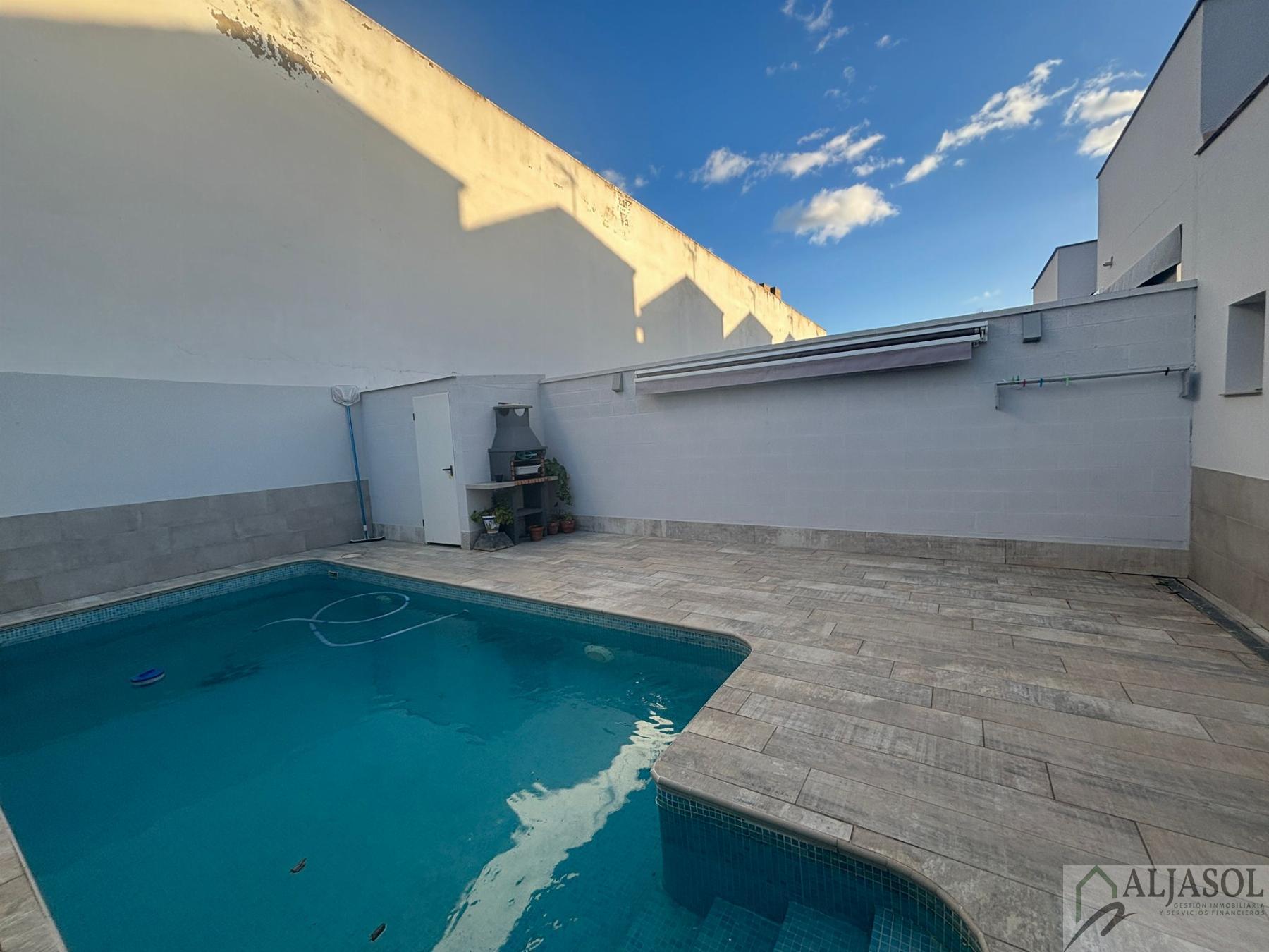 For sale of house in Bollullos de la Mitación