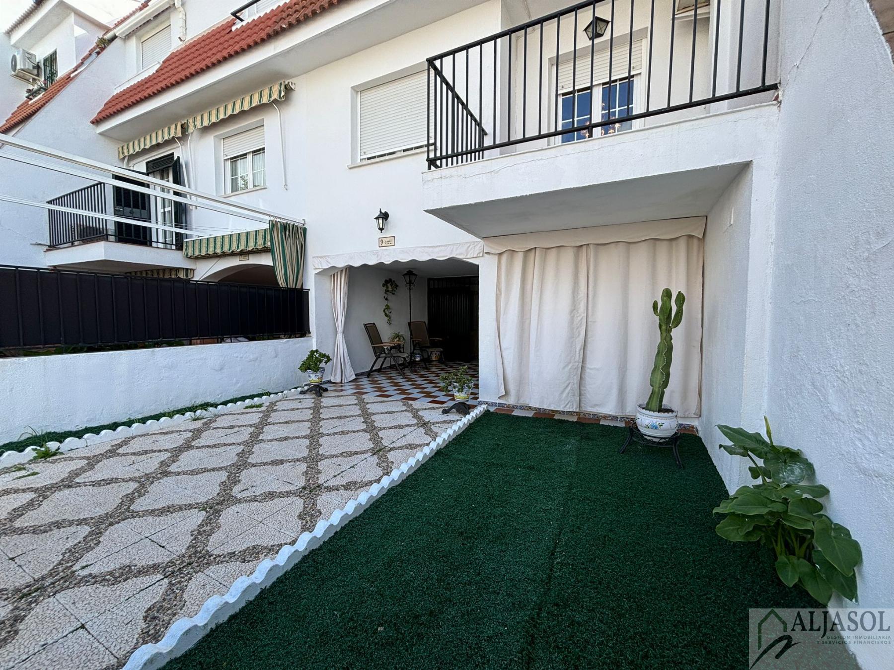 For sale of house in Tomares