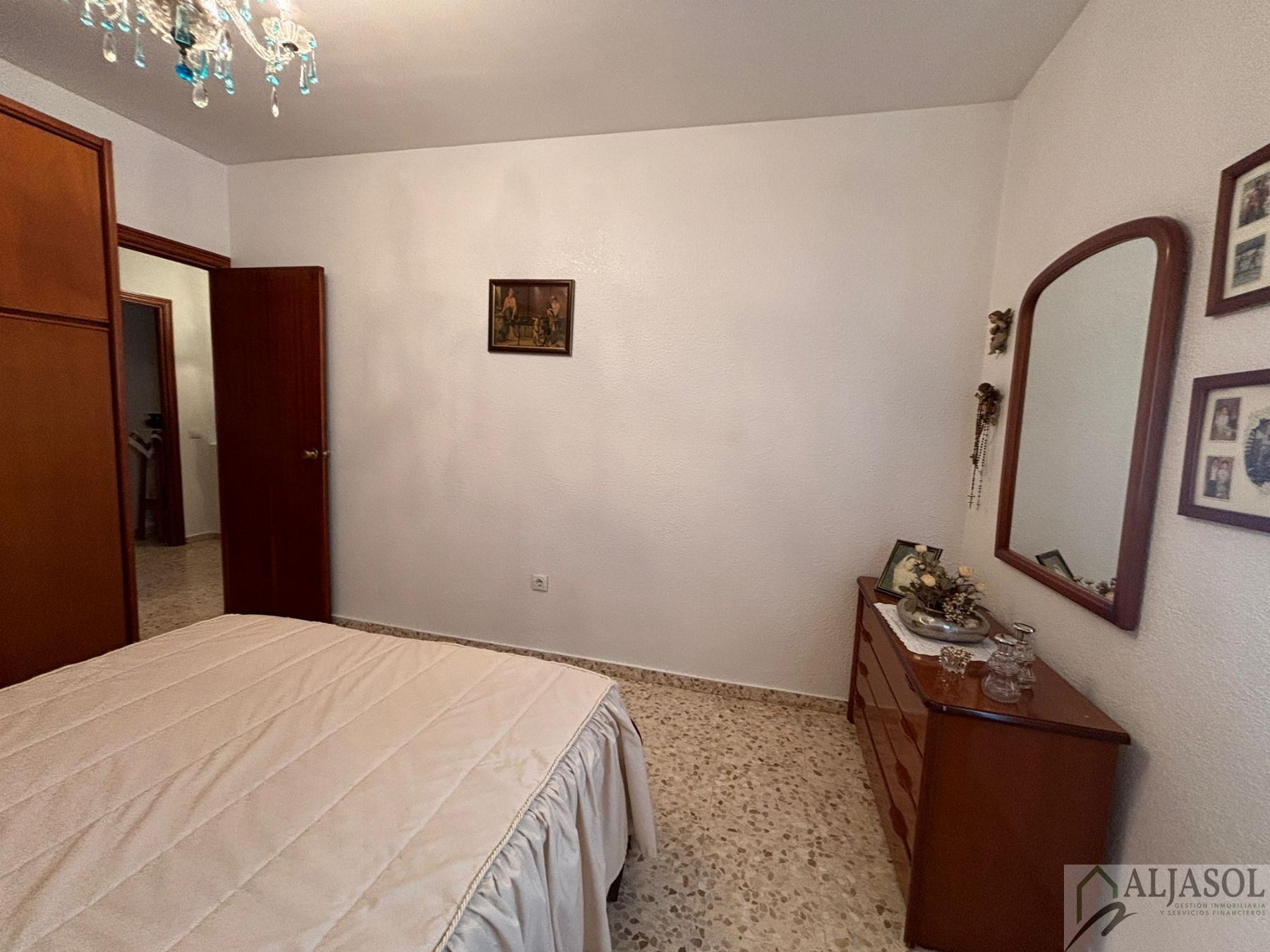 For sale of house in Tomares