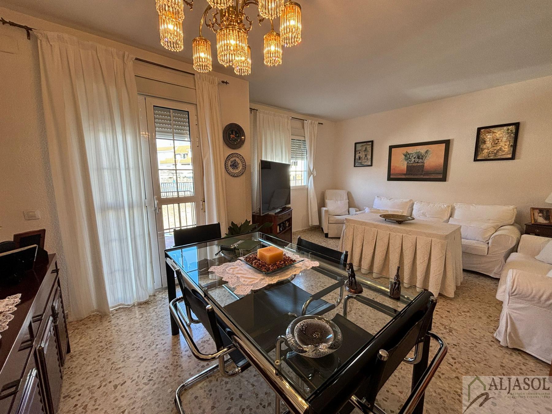 For sale of house in Tomares