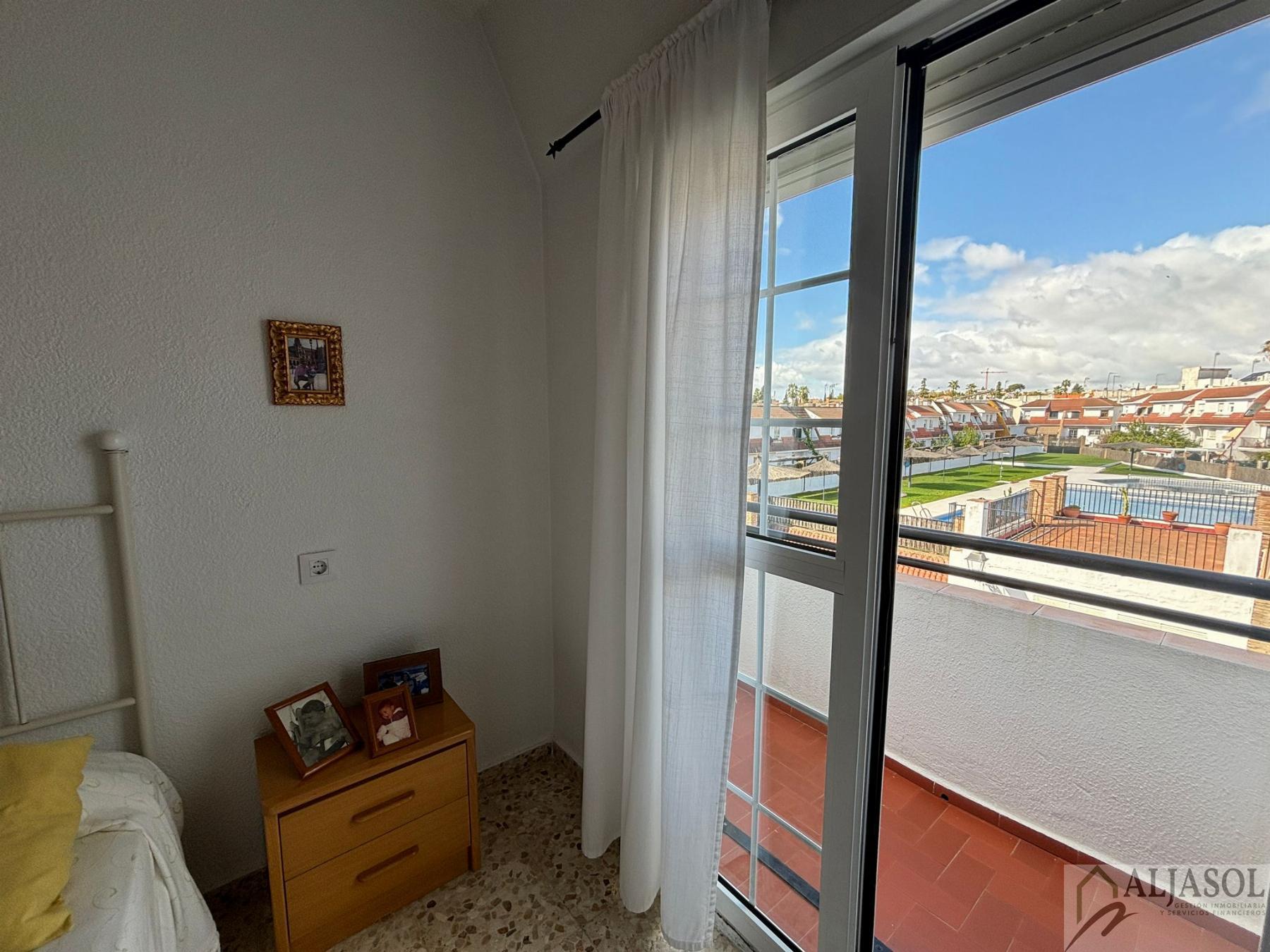 For sale of house in Tomares